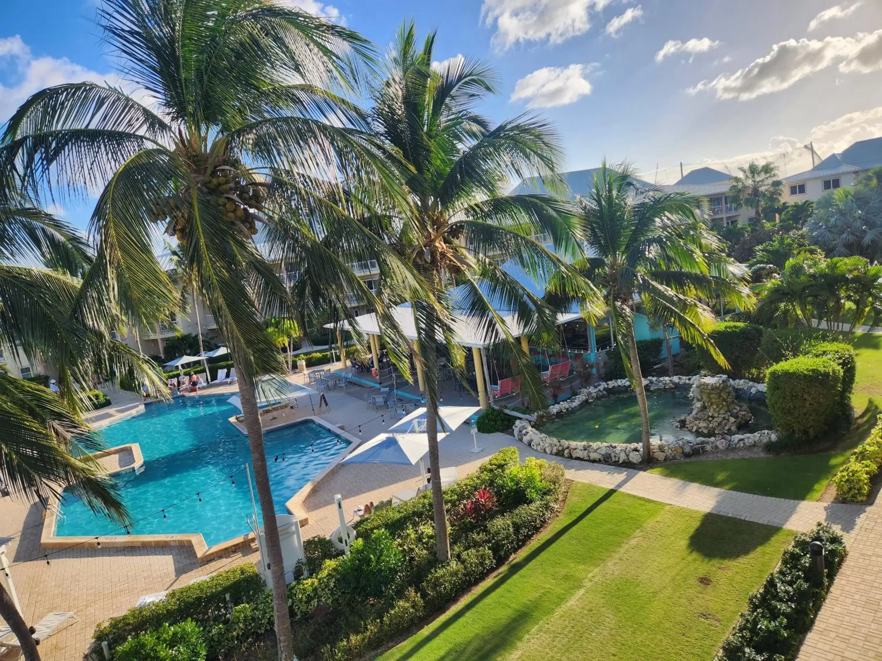 Photo of the whole room, Pool View in Holiday Inn Resort Grand Cayman, an IHG Hotel