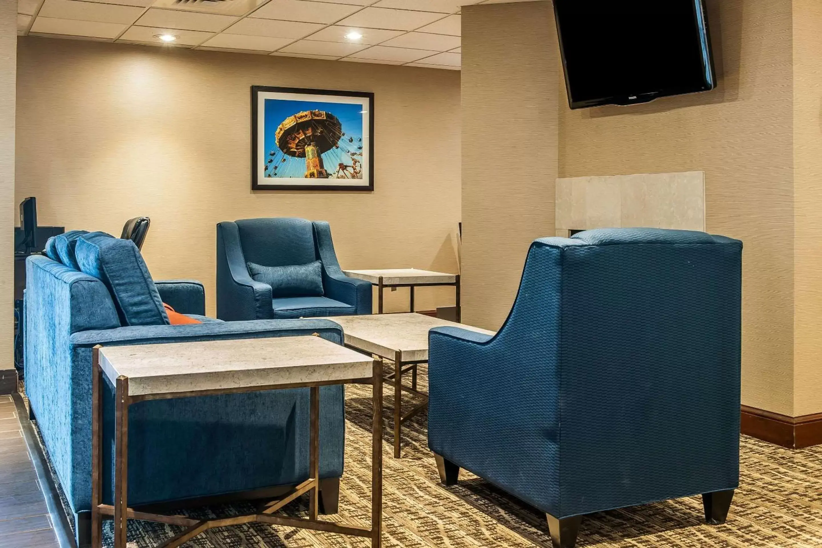 Lobby or reception, Seating Area in Comfort Inn East Pickerington