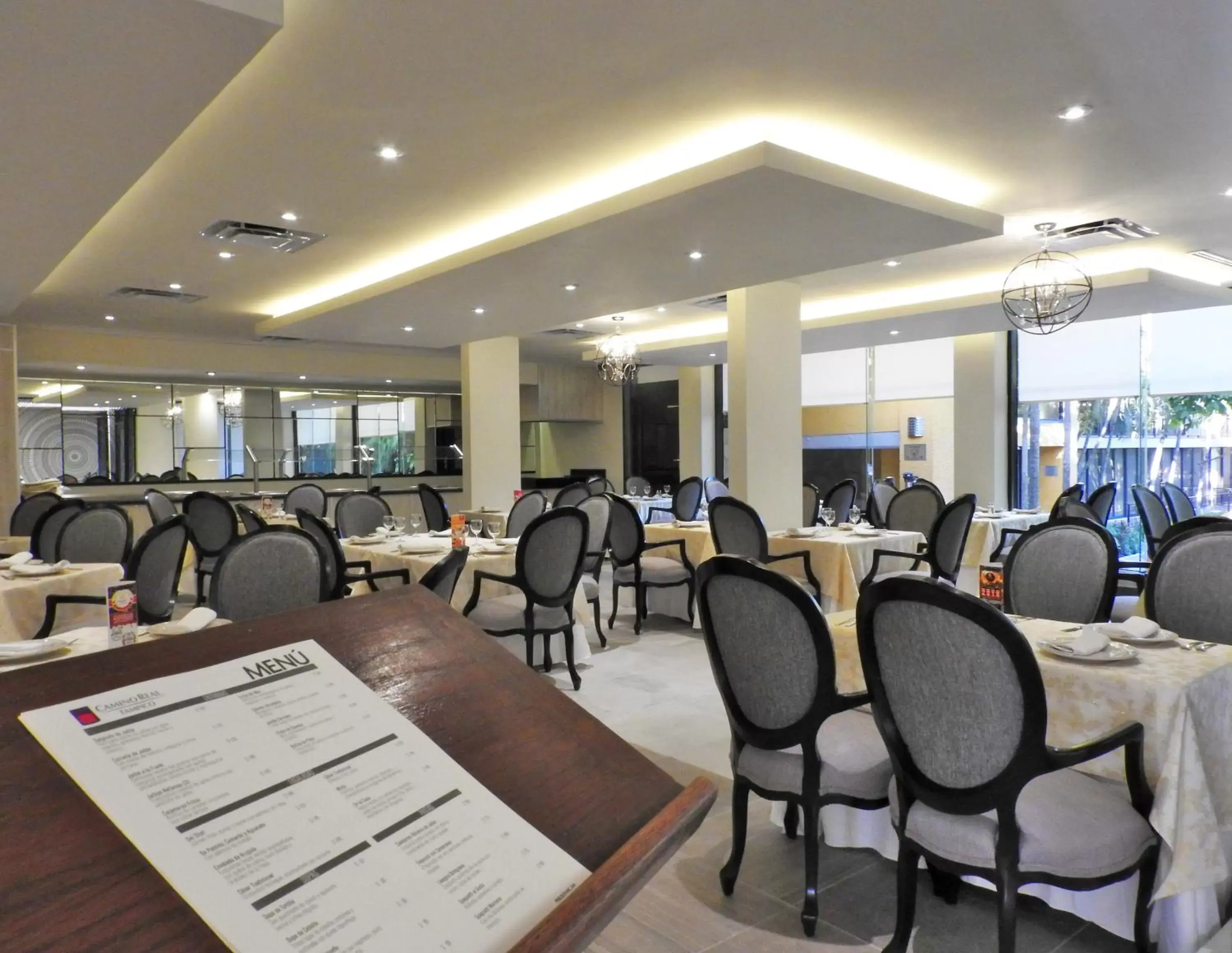 Restaurant/Places to Eat in HS HOTSSON Hotel Tampico