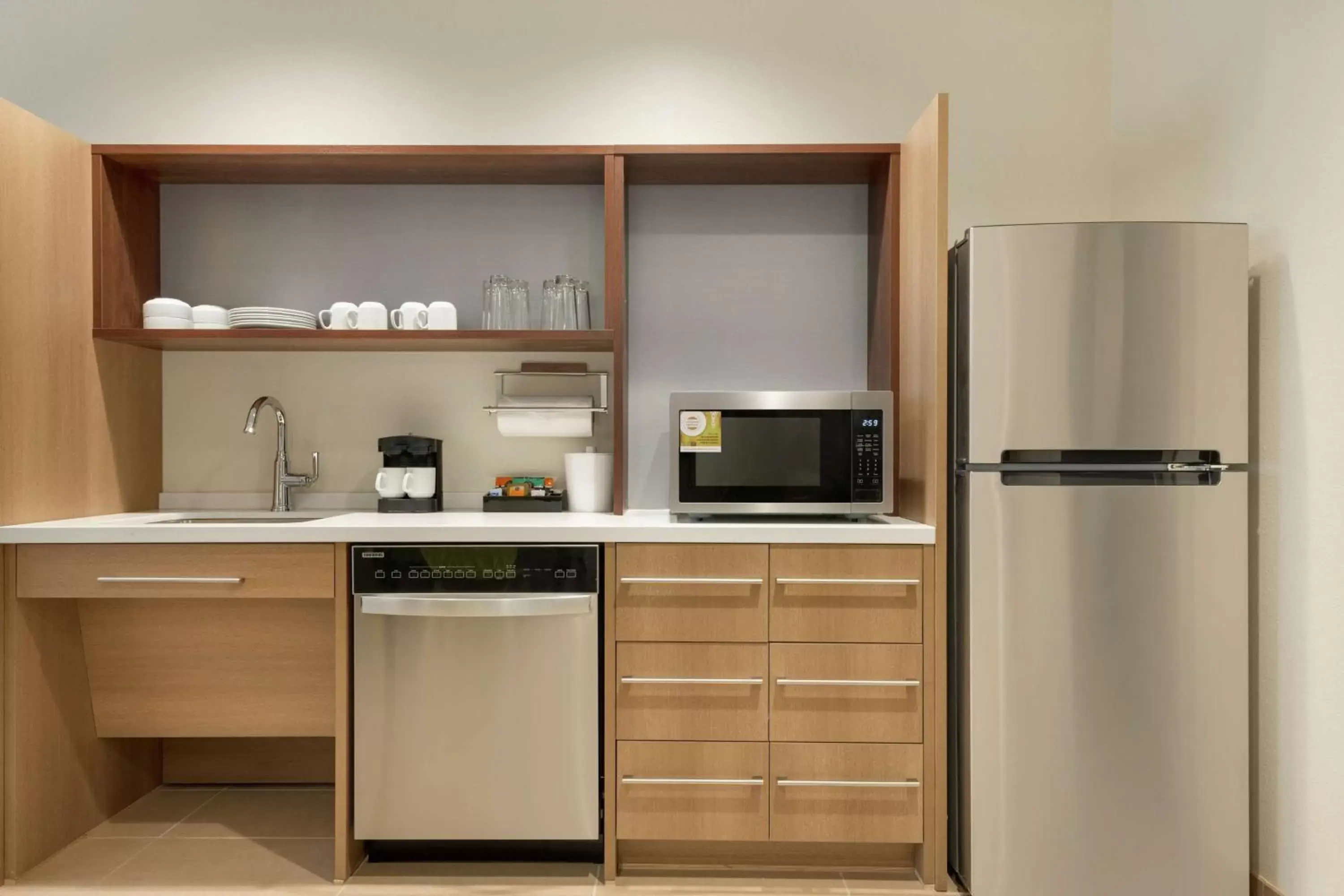 Kitchen or kitchenette, Kitchen/Kitchenette in Home2 Suites By Hilton Rochester Greece