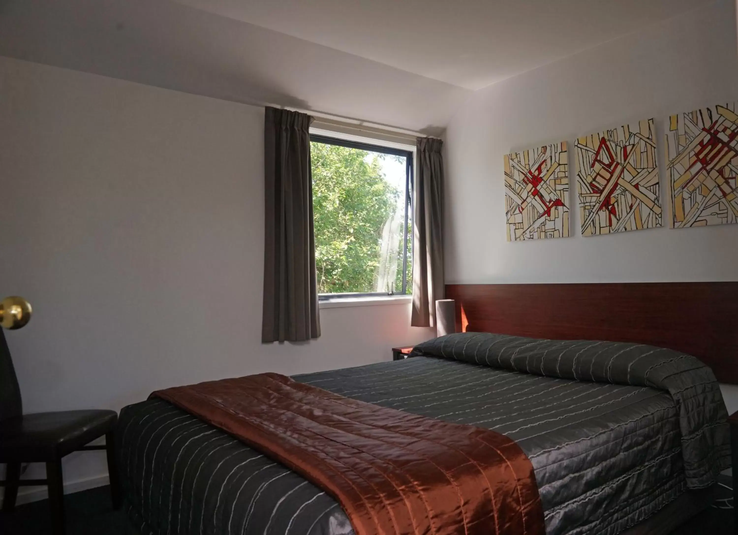 Day, Bed in Sherborne Motor Lodge Day, Bed in Sherborne Motor Lodge