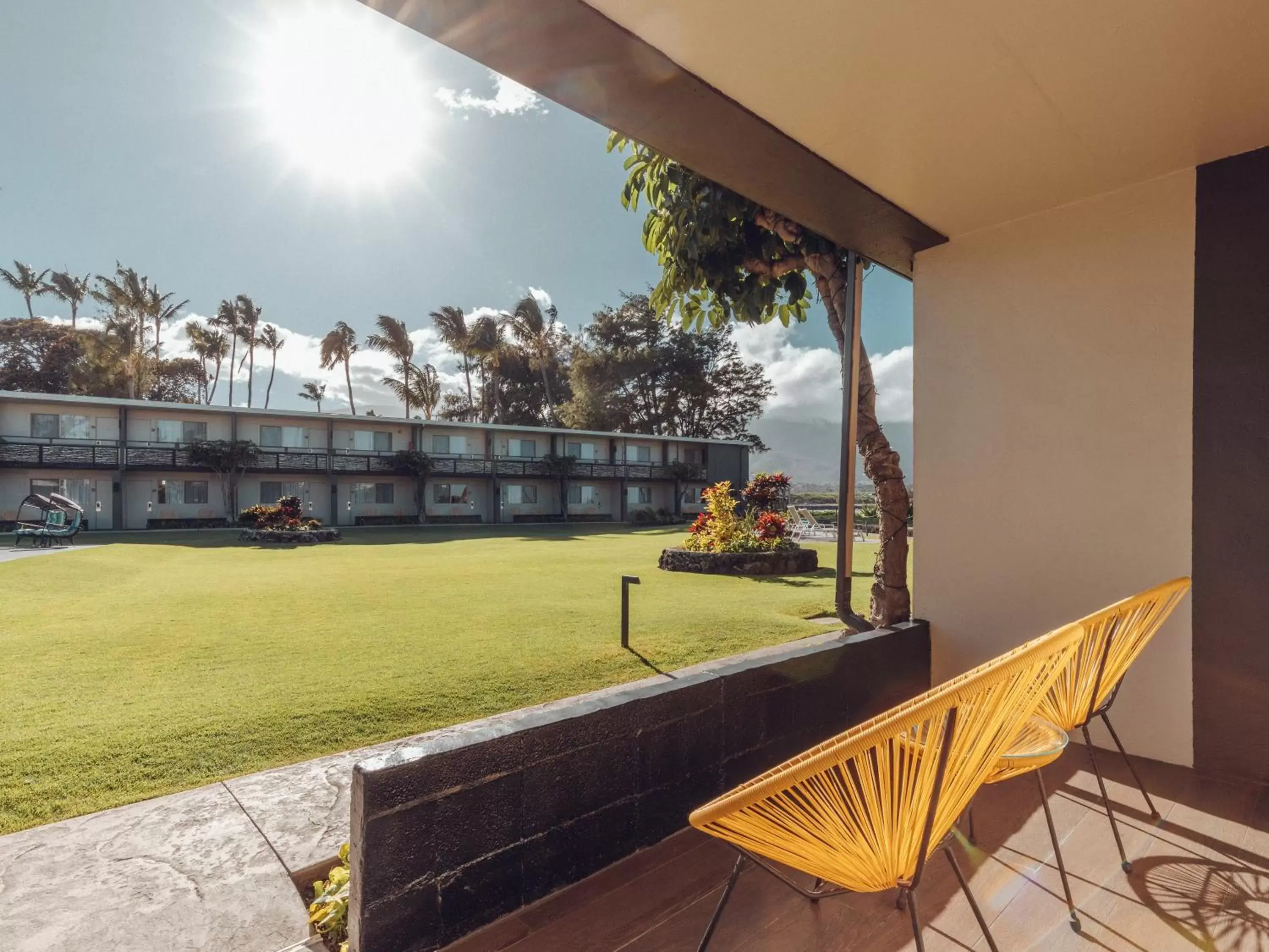 Patio in Maui Seaside Hotel