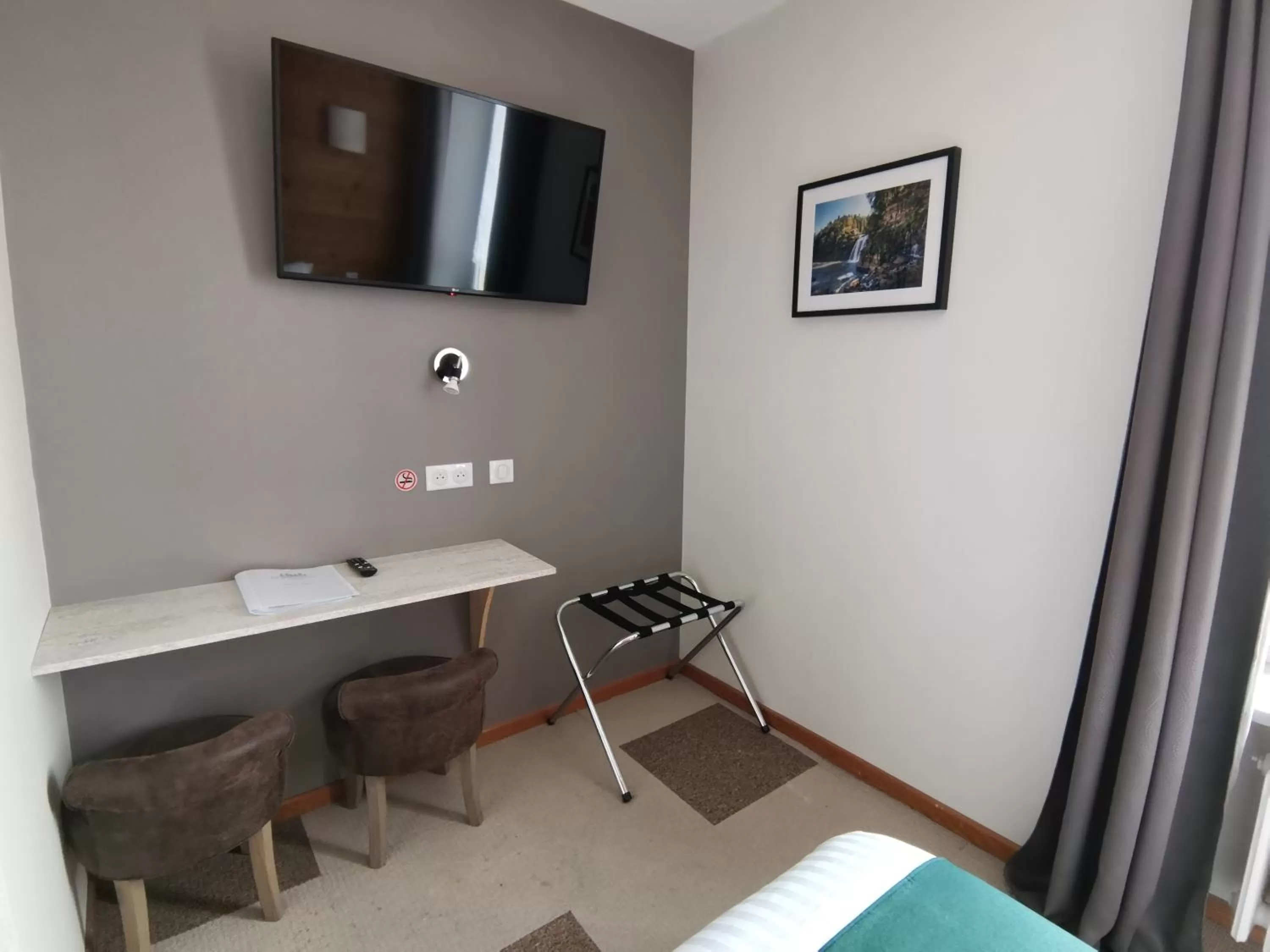 Bedroom in Hotel Les Montagnards