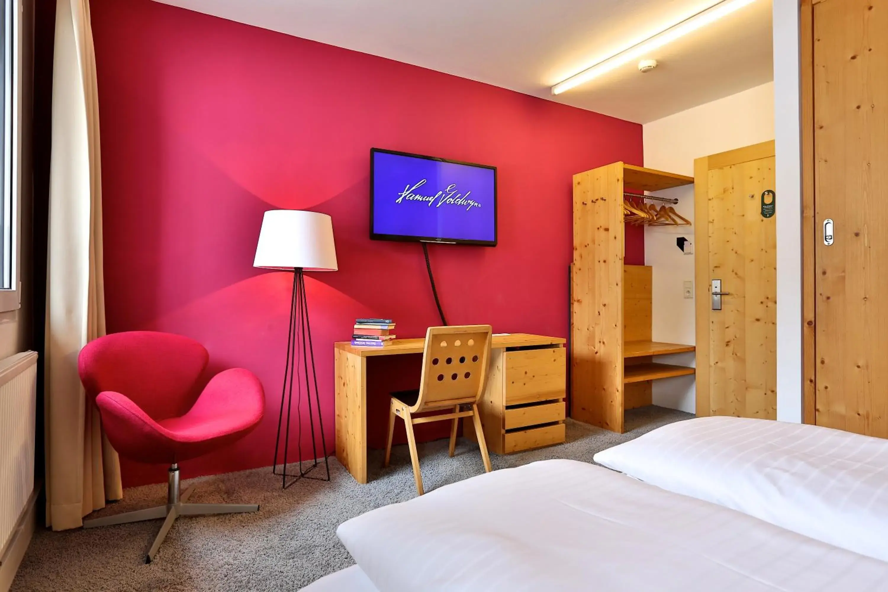 Bed, TV/Entertainment Center in Hotel Steinerwirt1493