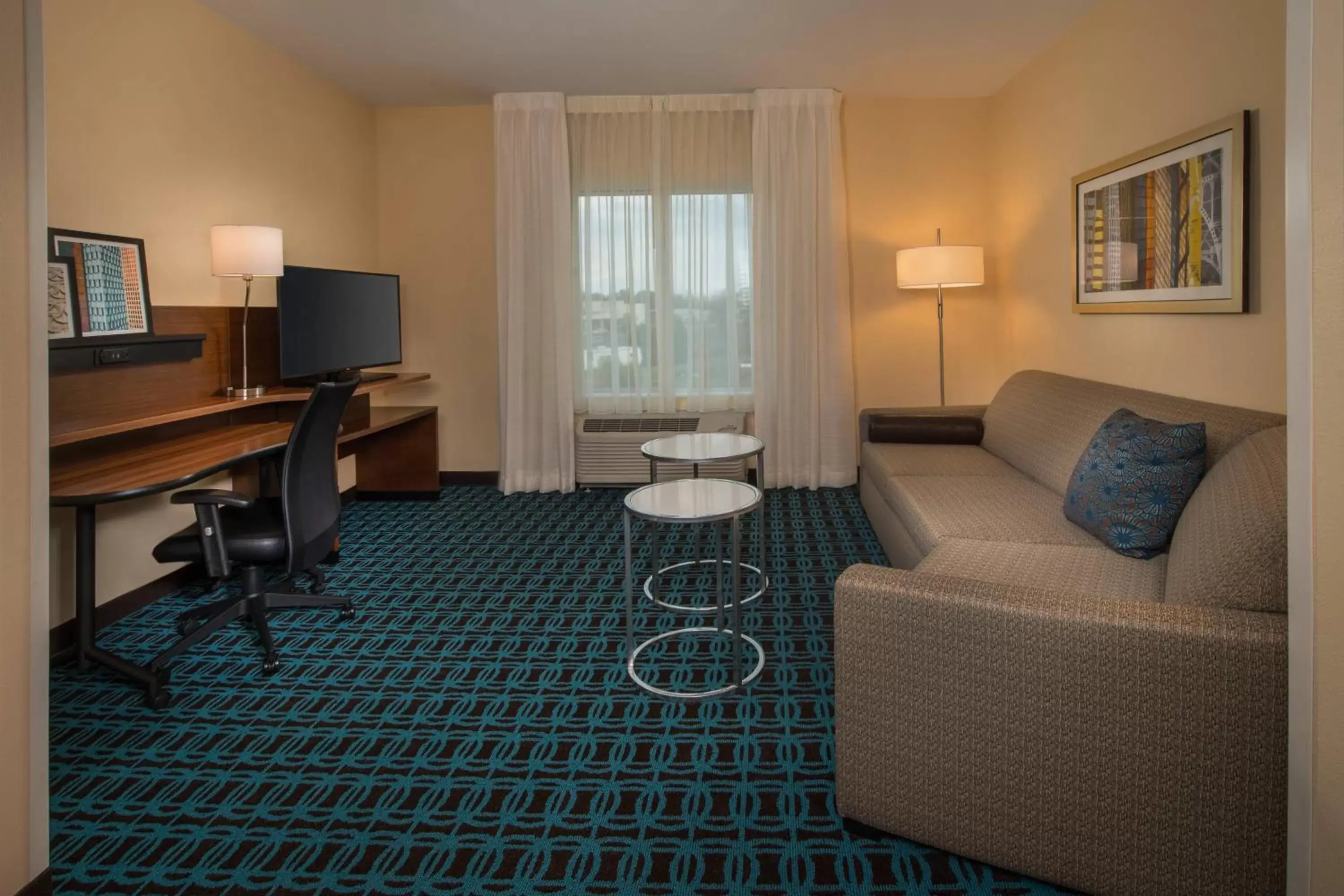 Living room, Seating Area in Fairfield Inn & Suites by Marriott Washington