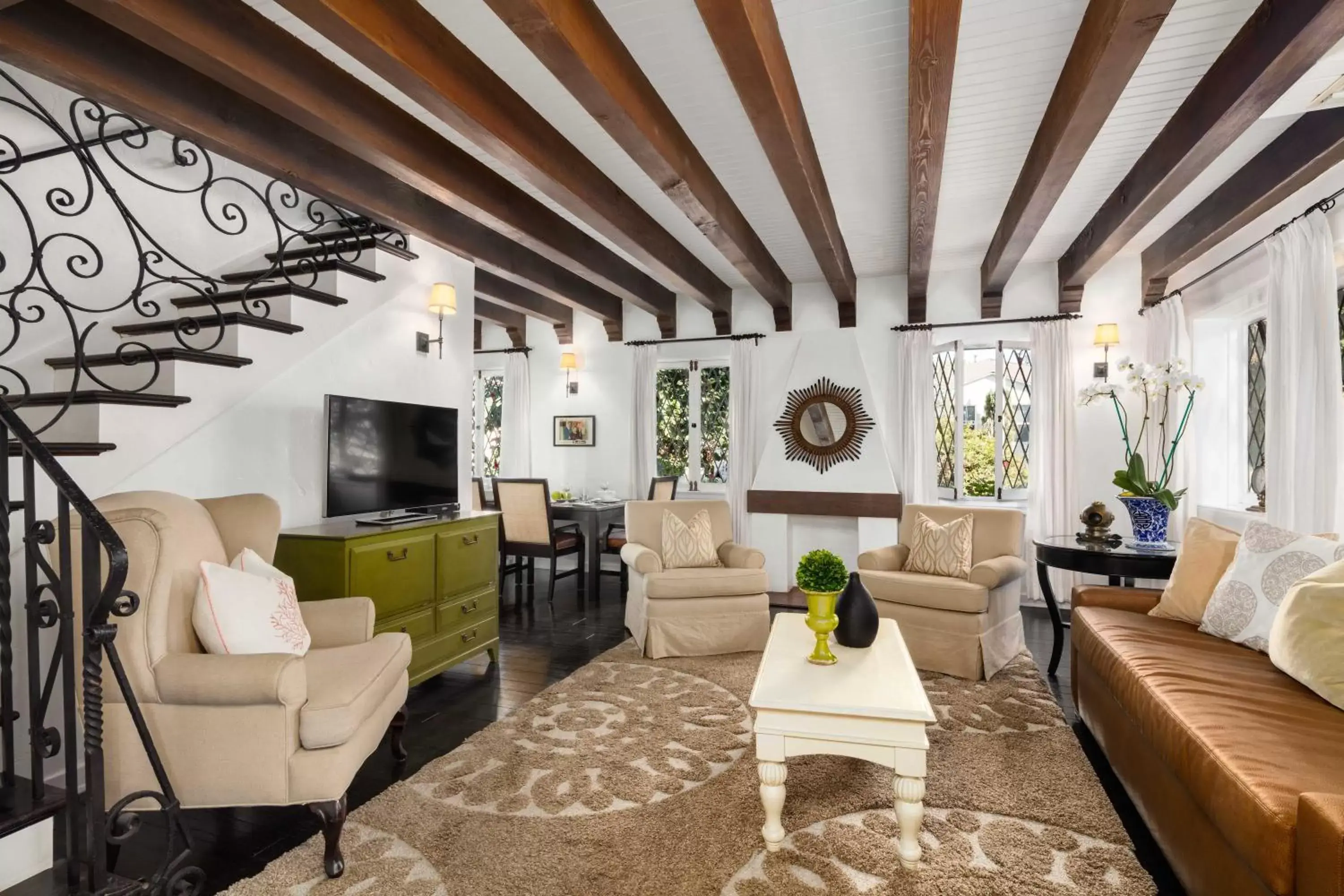 Living room, Seating Area in The Charlie West Hollywood
