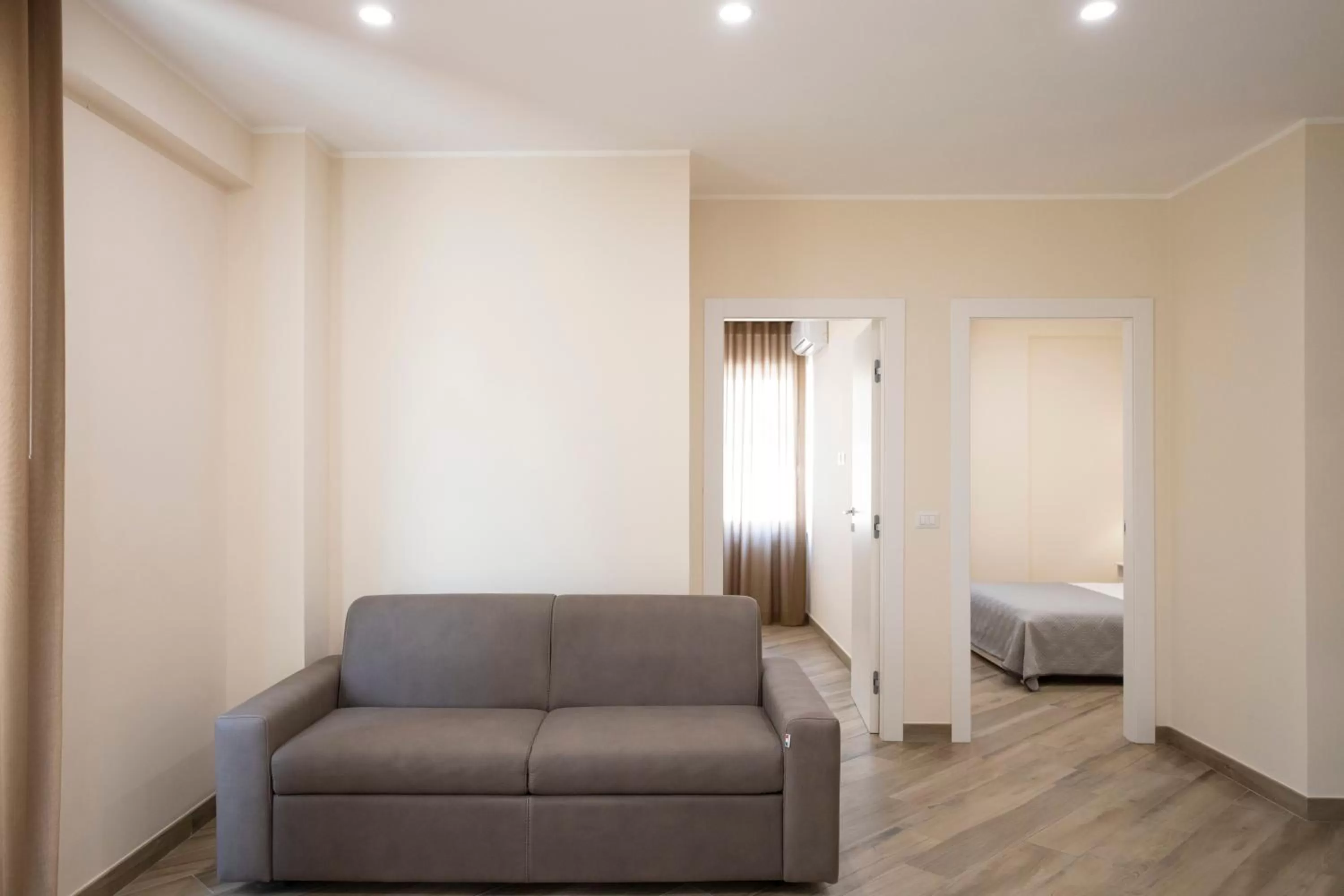 Photo of the whole room, Bed in Residence O'Sole Mio Pompei