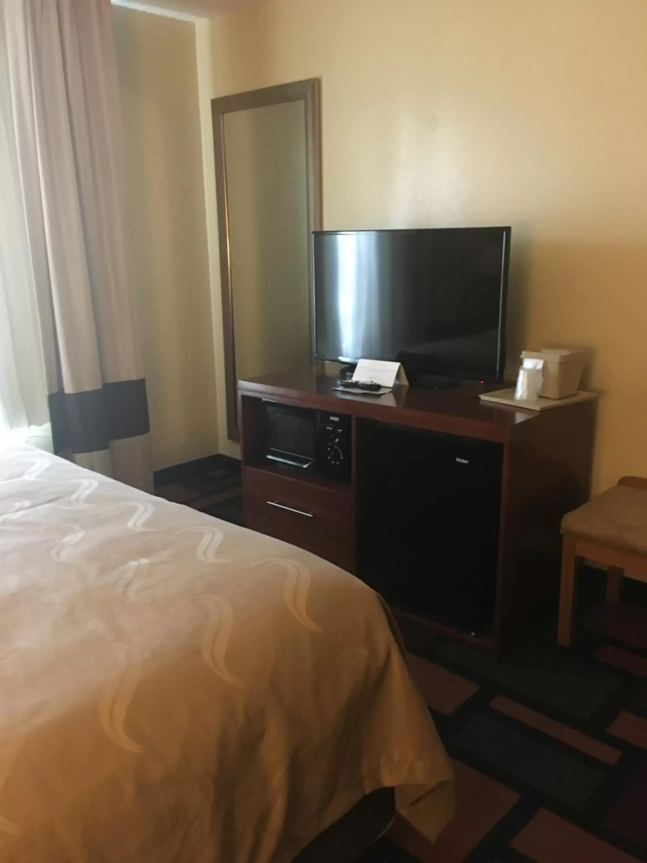 Queen Room with Two Queen Beds - Non-Smoking in Quality Inn & Suites
