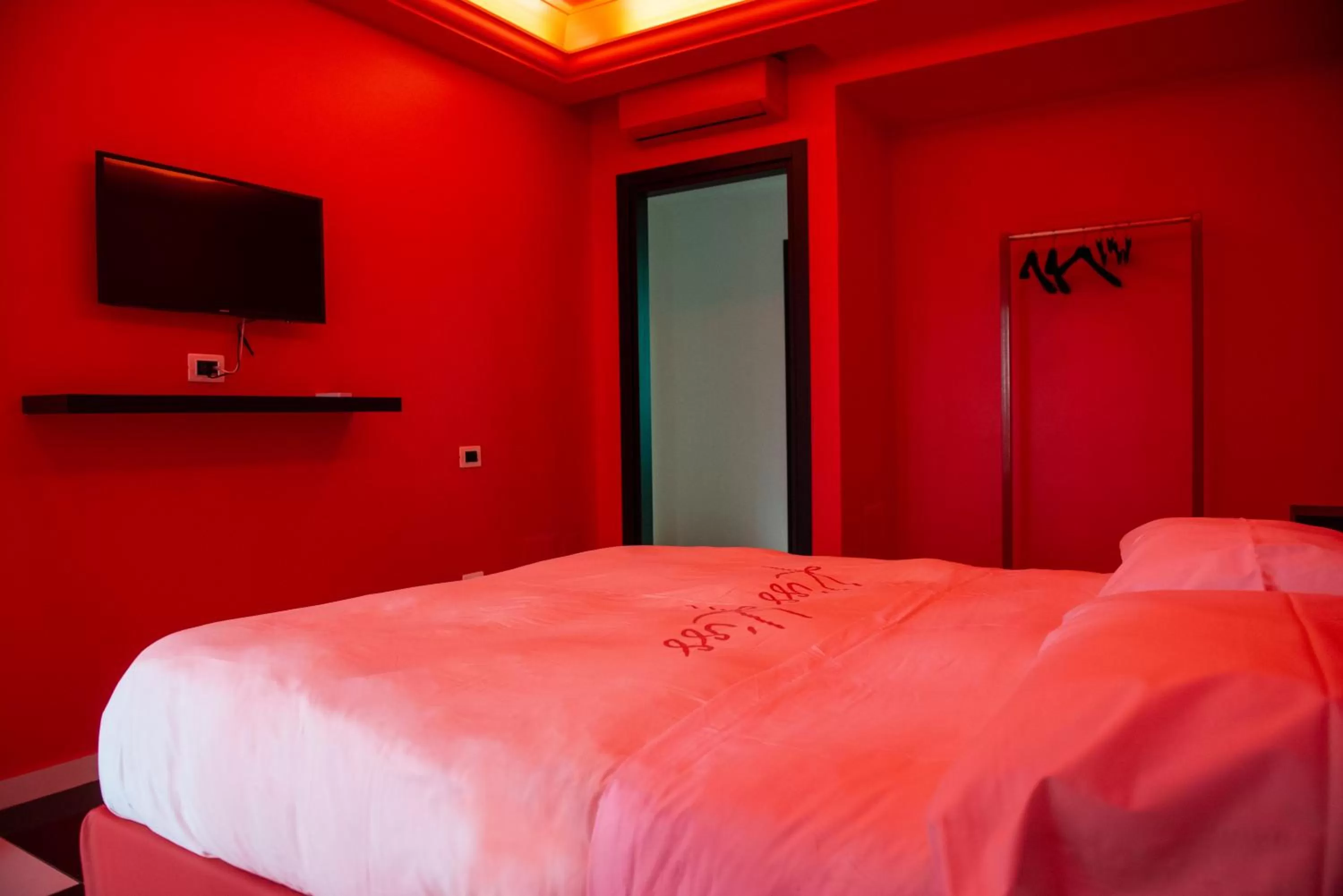 Bed in D'amelio'S suites