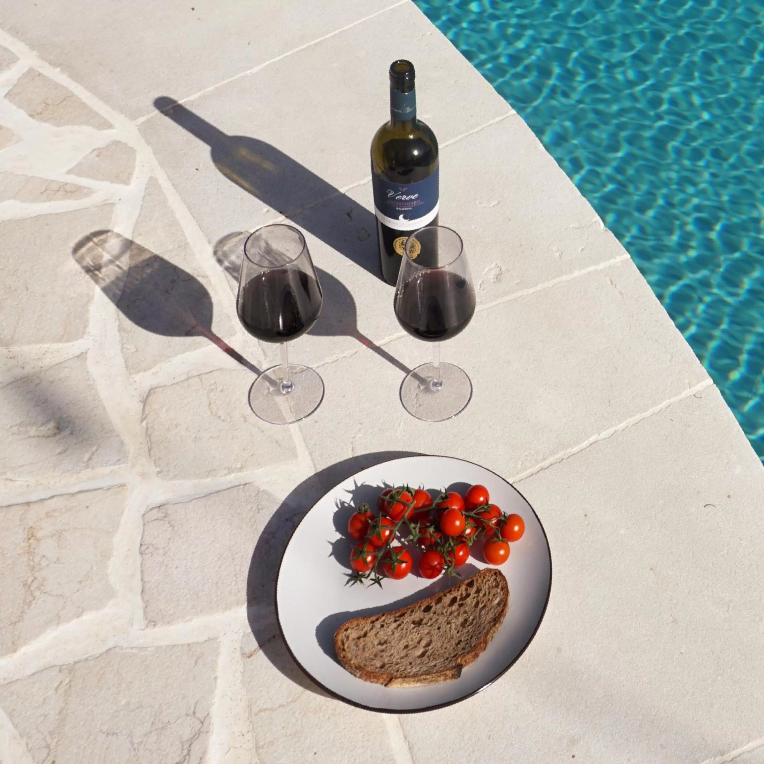 Swimming pool in Otto Apulia House