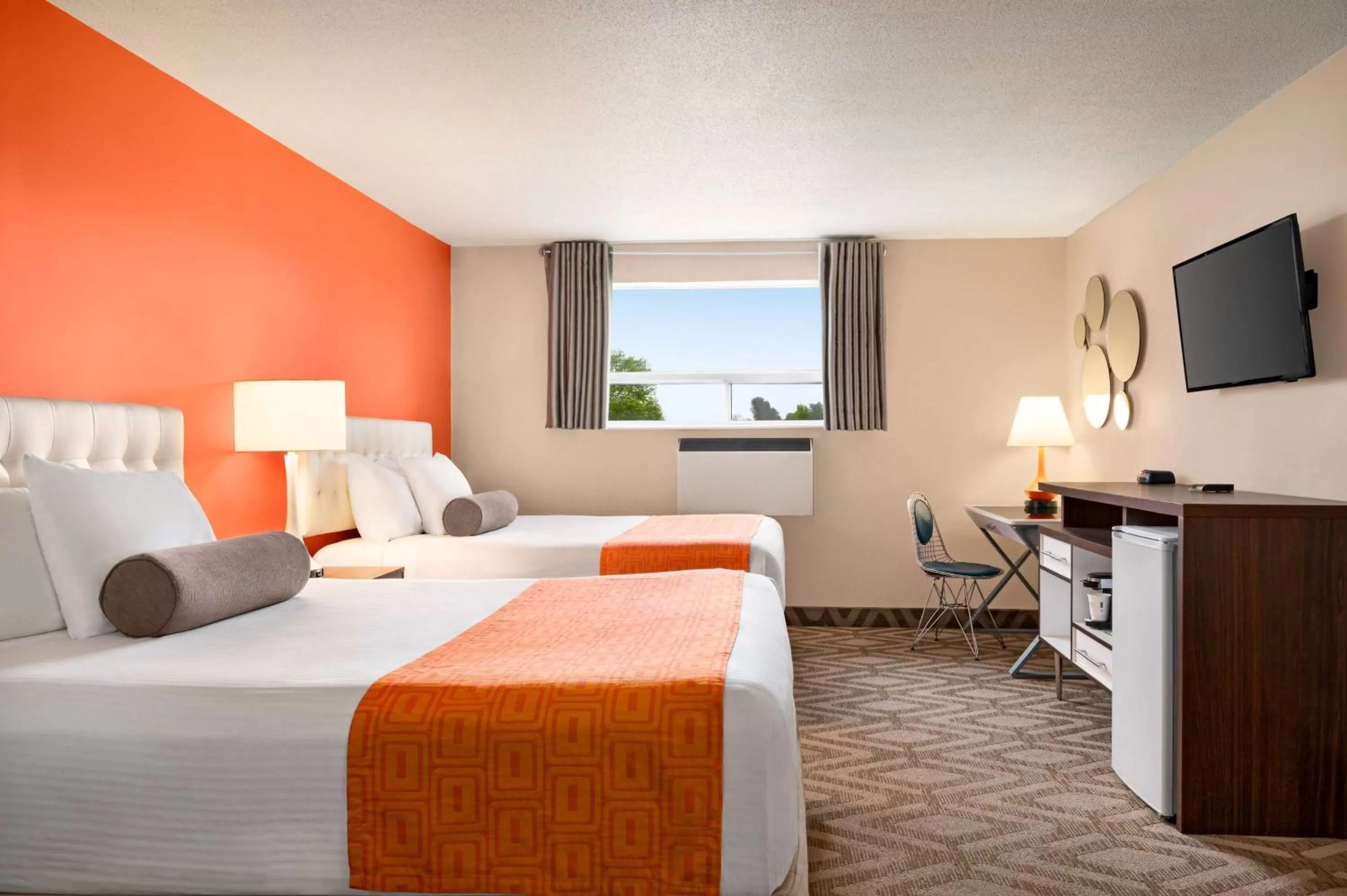 Bedroom, Bed in Howard Johnson by Wyndham Gravenhurst