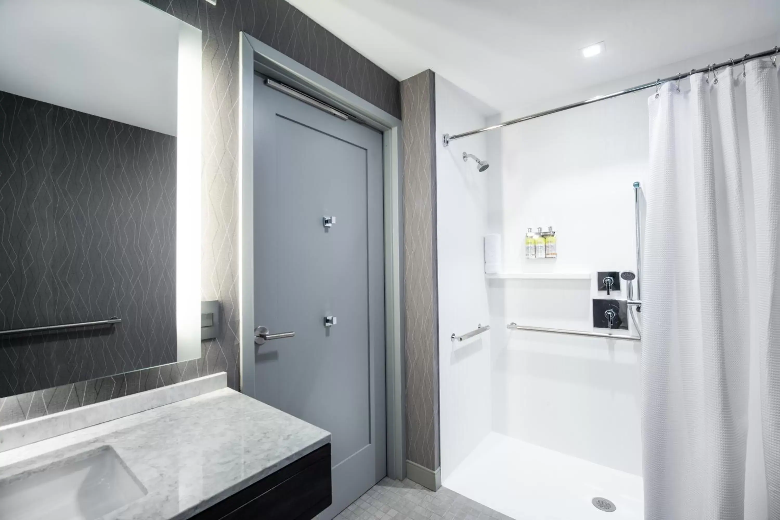 Photo of the whole room in Staybridge Suites - Quincy by IHG Photo of the whole room in Staybridge Suites - Quincy by IHG