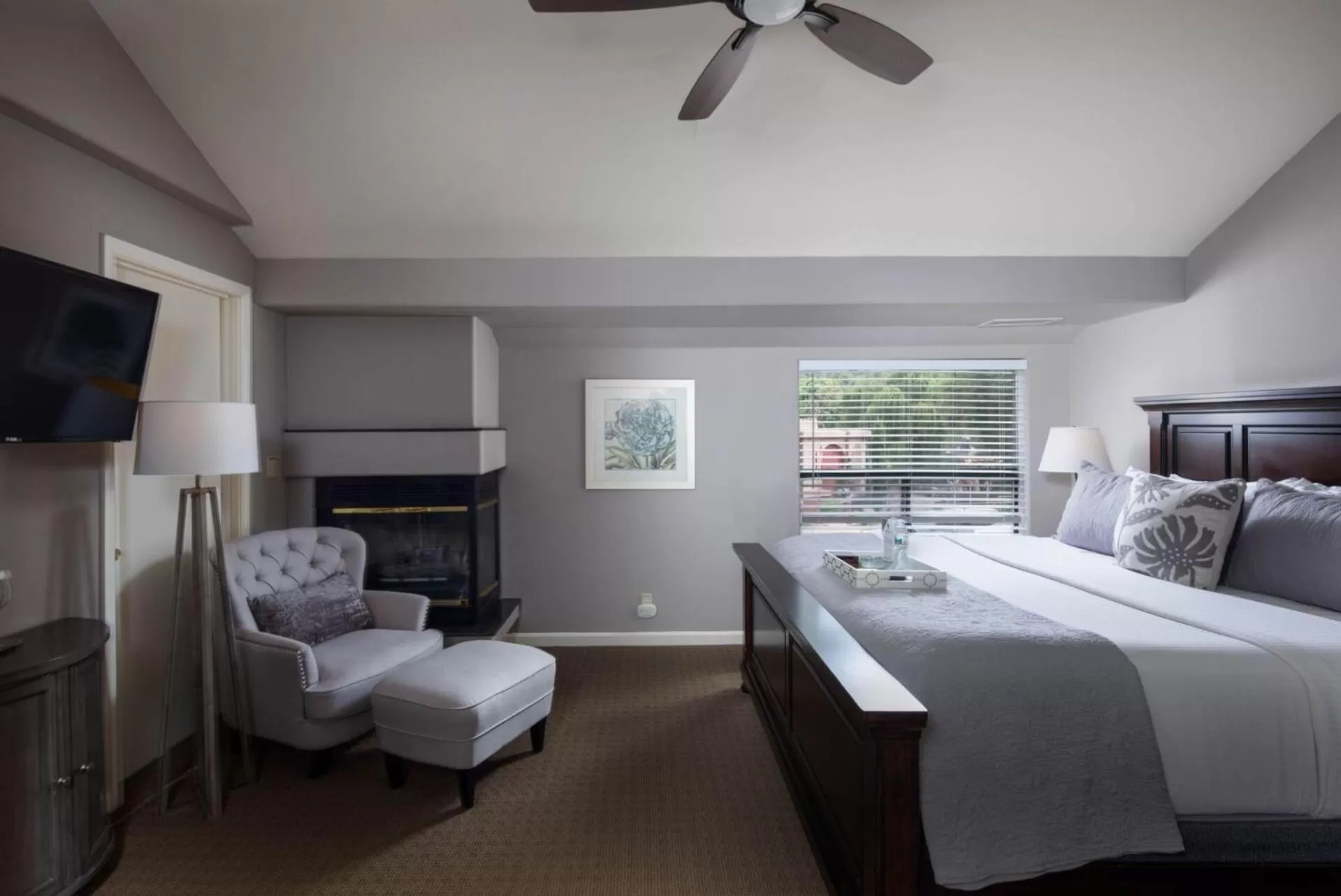 Bed in Inn Above Oak Creek Sedona