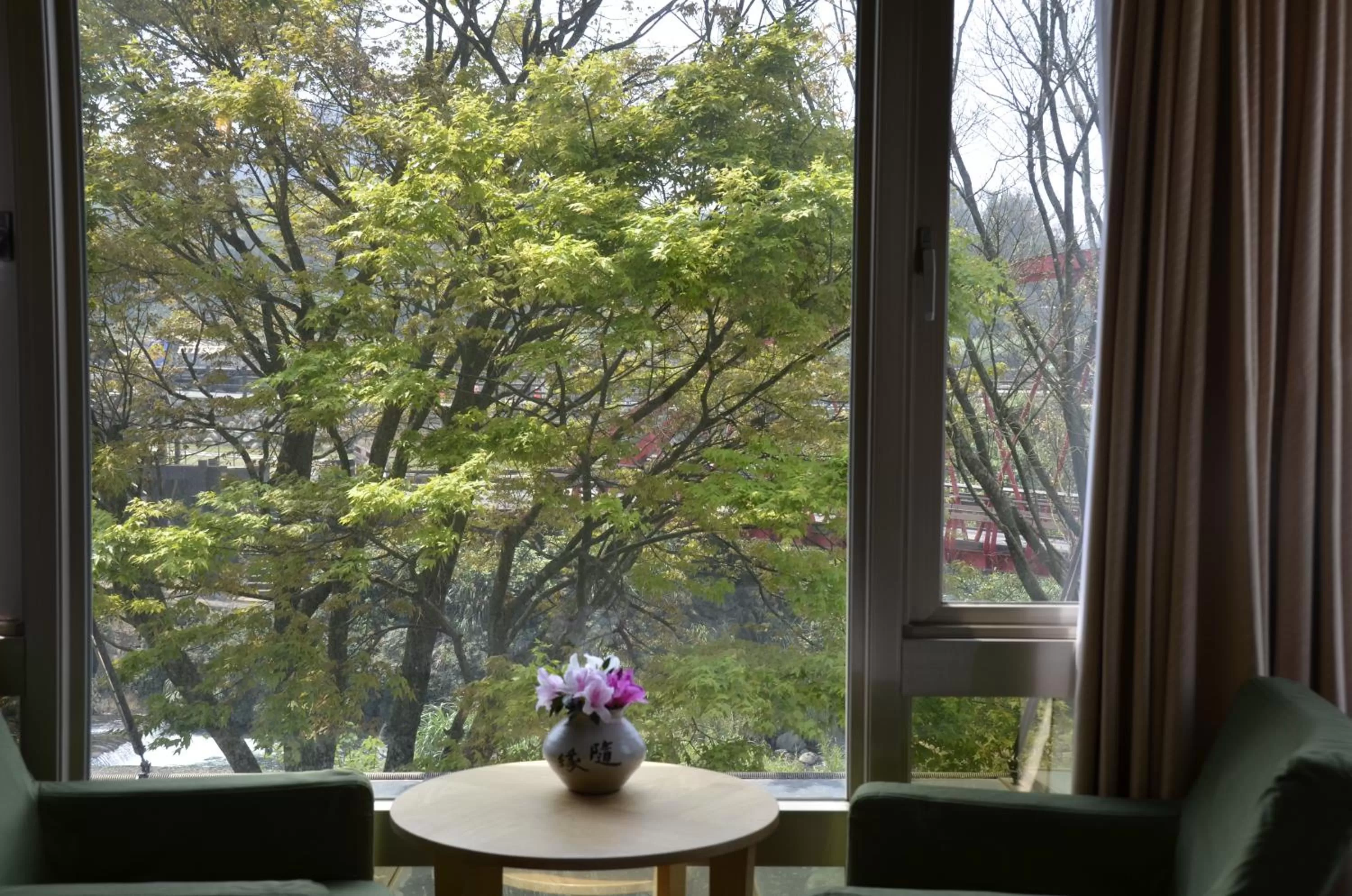 Garden view in Rainbow Bridge B&B