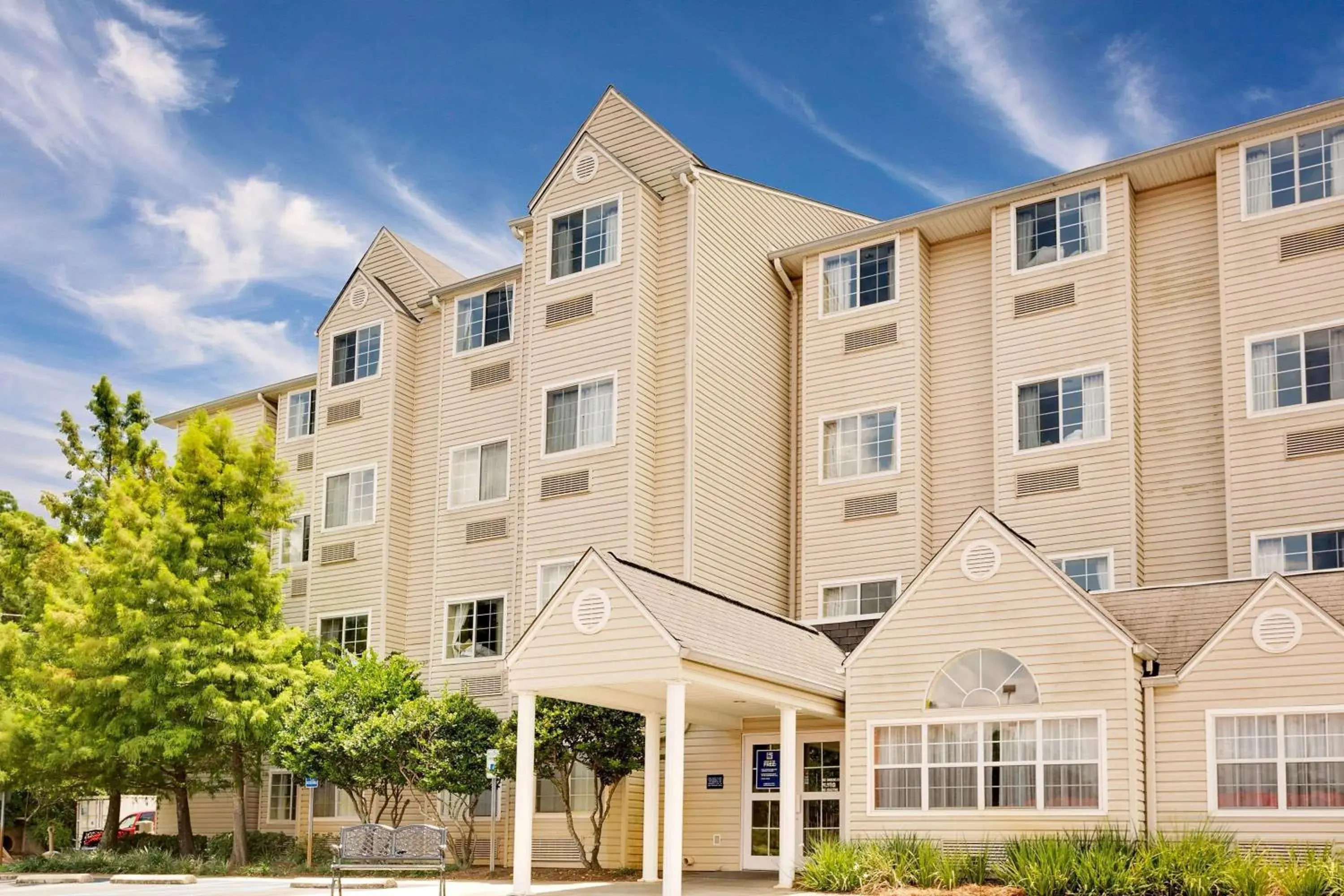 Property Building in Microtel Inn & Suites by Wyndham Daphne