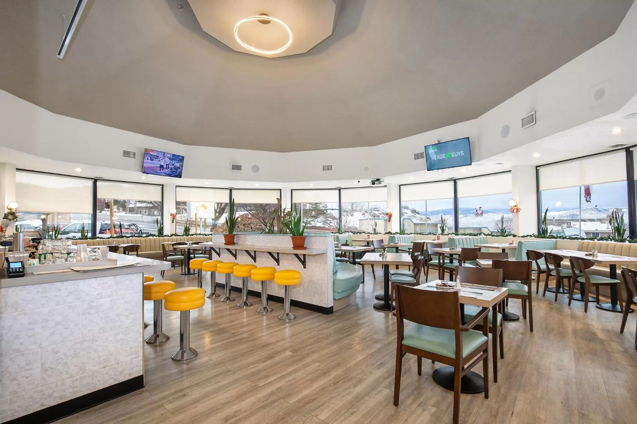 Restaurant/places to eat in Ramada by Wyndham Kamloops