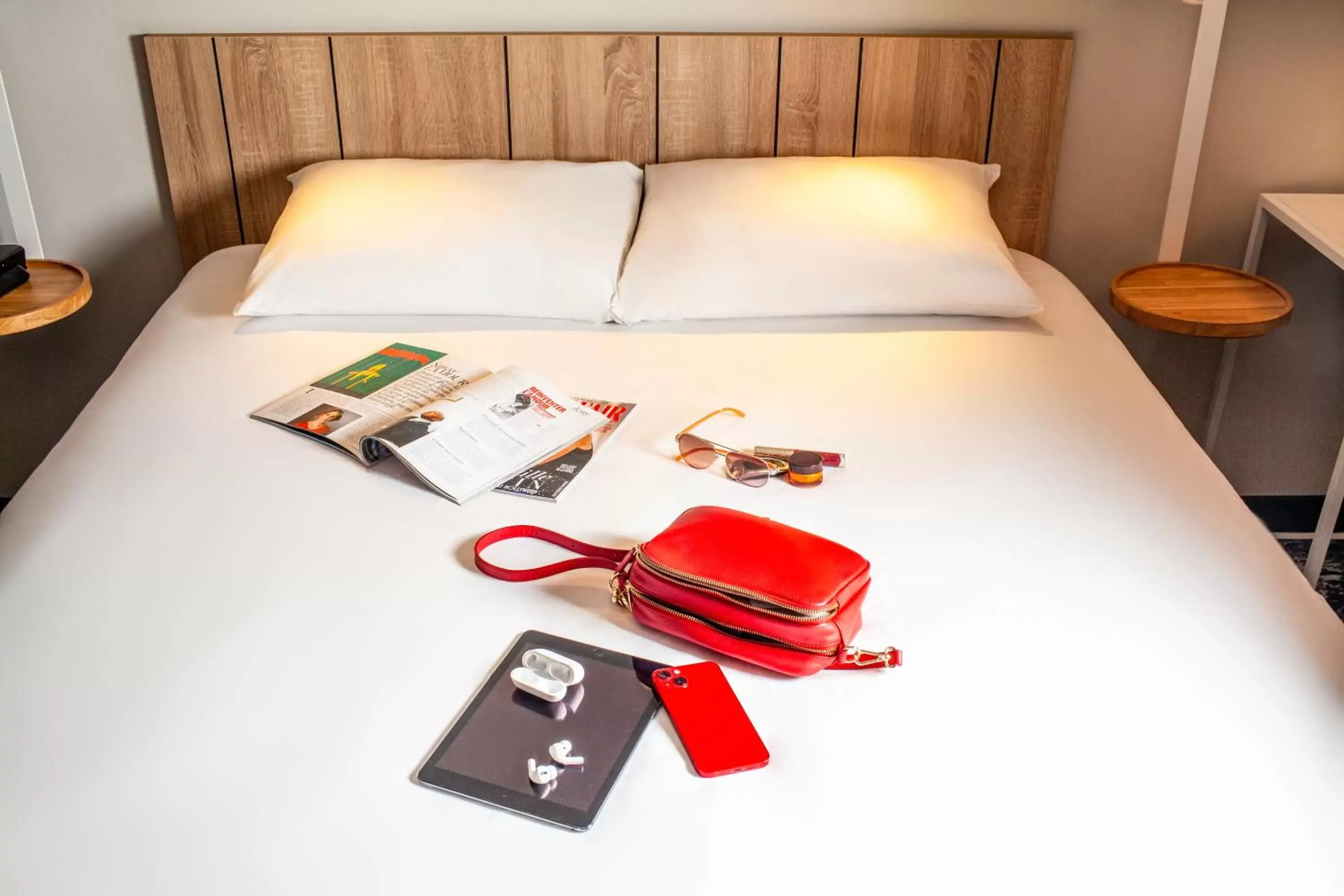 Bedroom, Bed in ibis Pontarlier