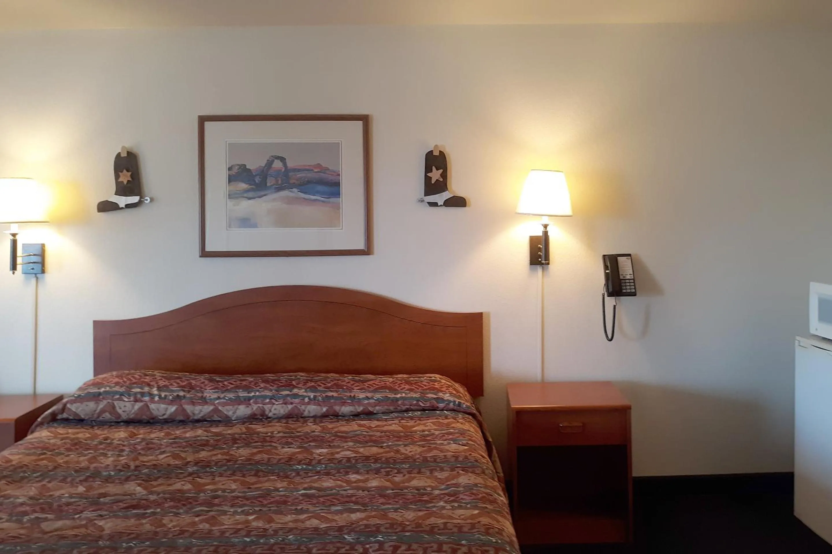 Bedroom, Bed in OYO Hotel Tombstone