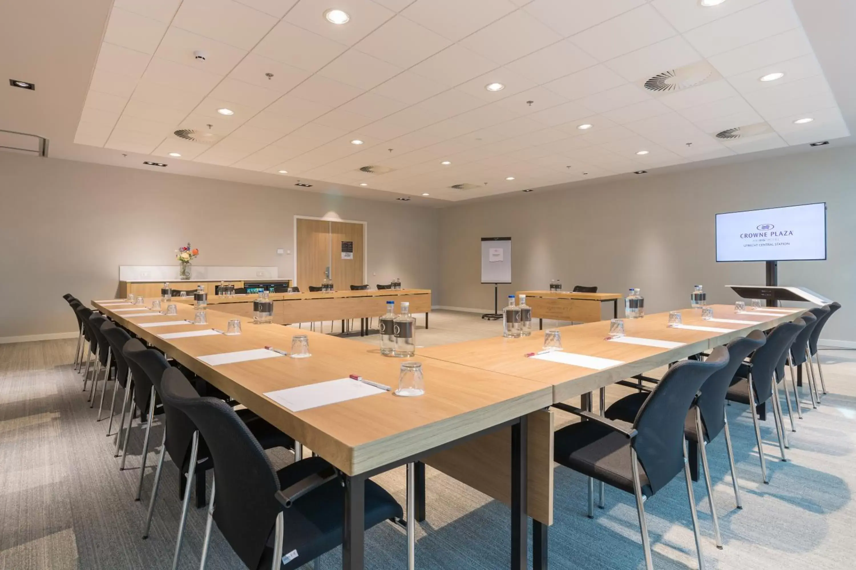 Meeting/conference room in Crowne Plaza Utrecht - Central Station, an IHG Hotel