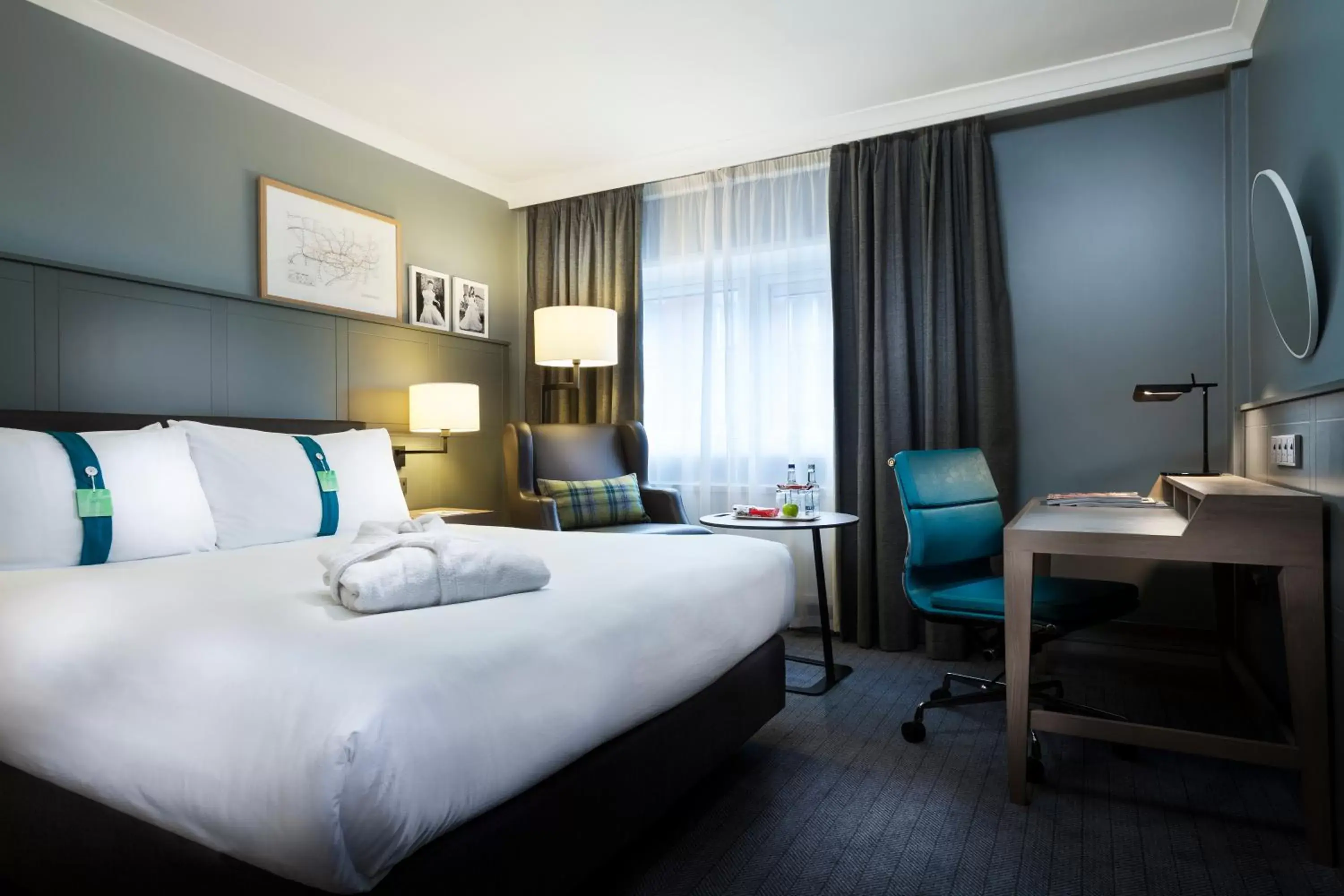 Day, Bed in Holiday Inn London - Regent's Park, an IHG Hotel