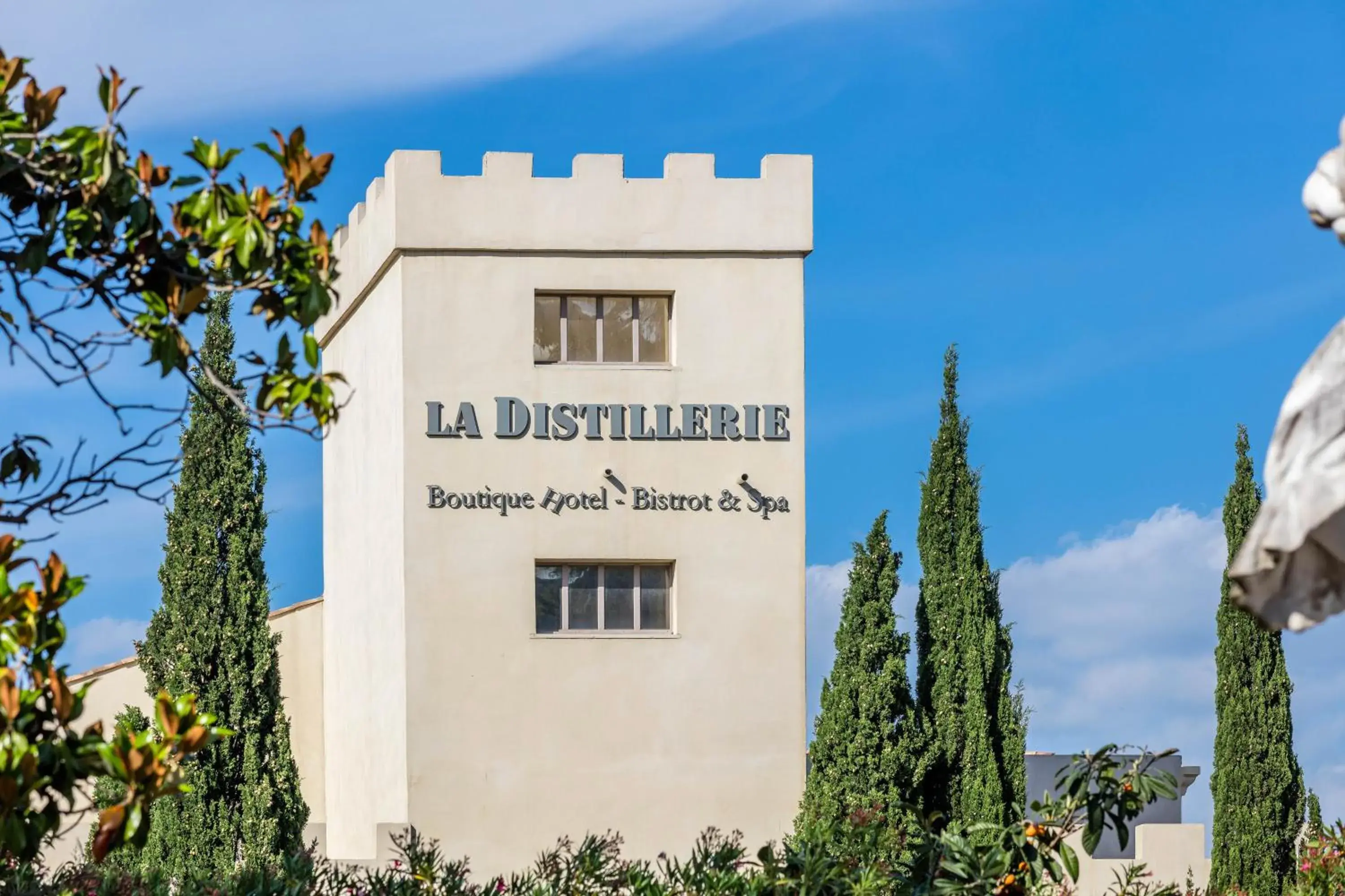 Property Building in Garrigae Distillerie de Pezenas