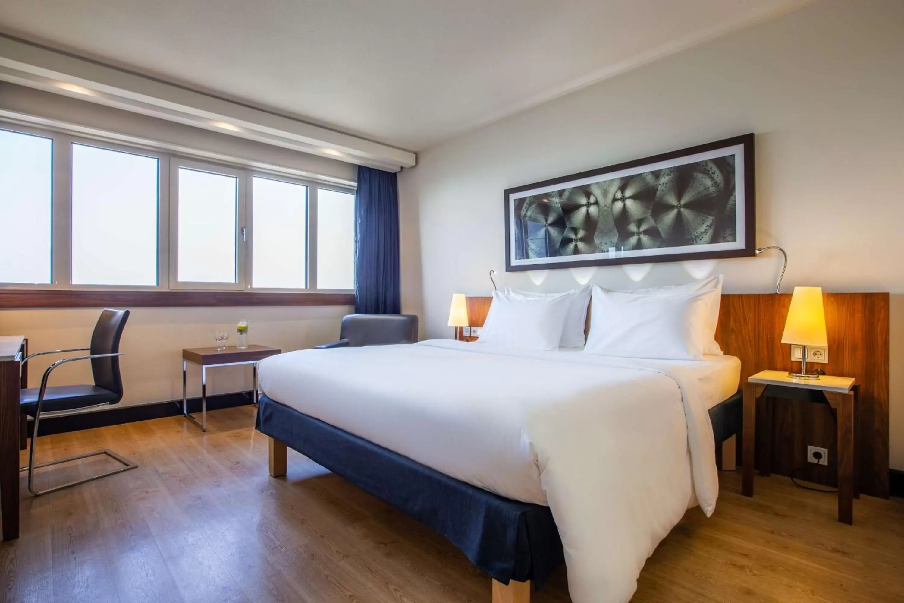 Photo of the whole room, Bed in Radisson Blu Hotel, Hamburg Photo of the whole room, Bed in Radisson Blu Hotel, Hamburg