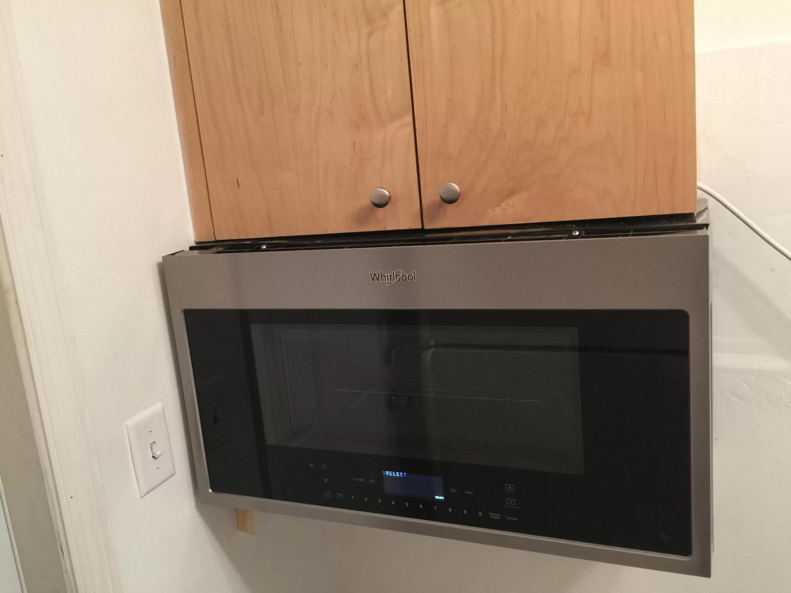 Kitchen or kitchenette, TV/Entertainment Center in Pelican By The Sea