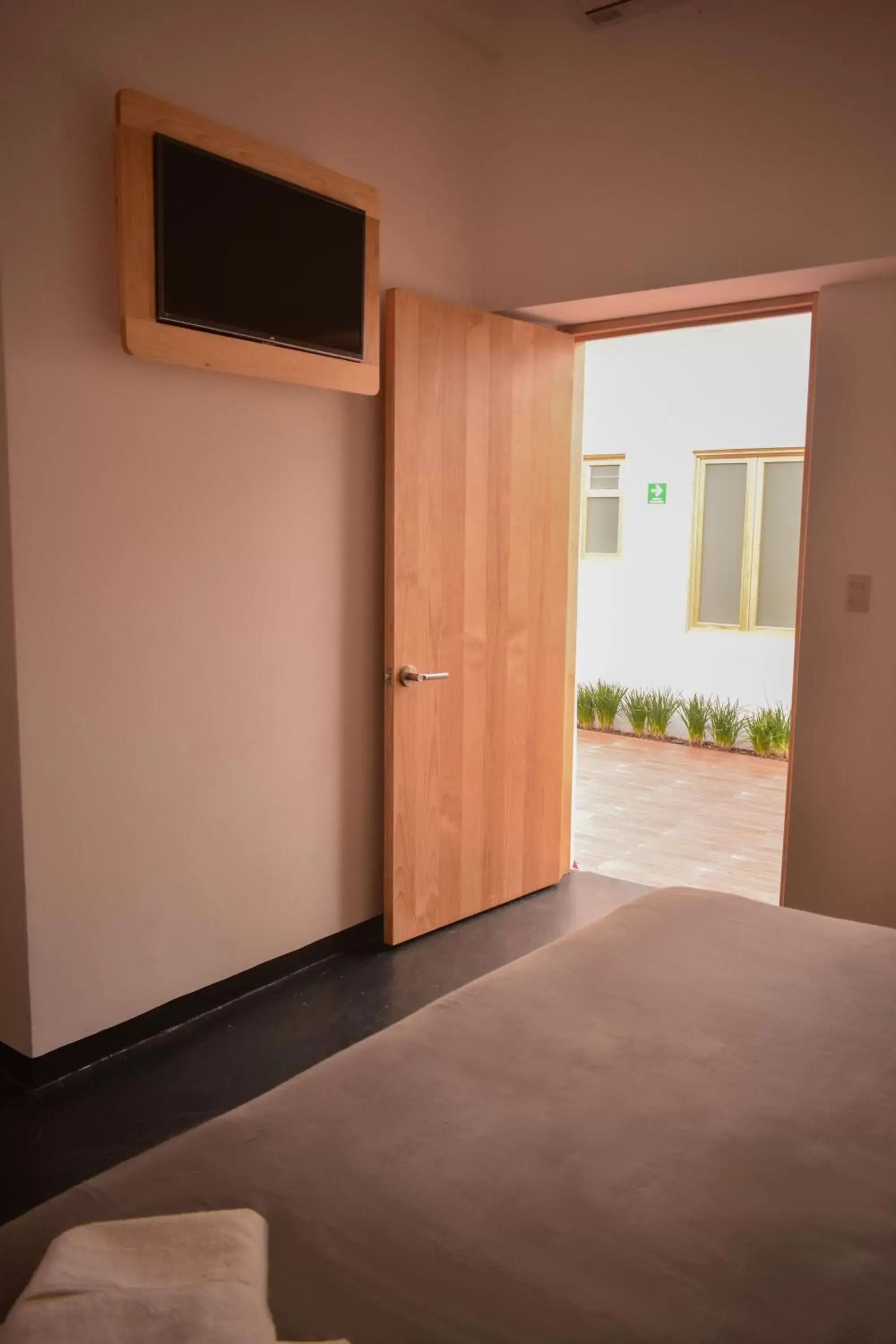 TV and multimedia, Bed in HOTEL CASA SANTO TOMAS TV and multimedia, Bed in HOTEL CASA SANTO TOMAS