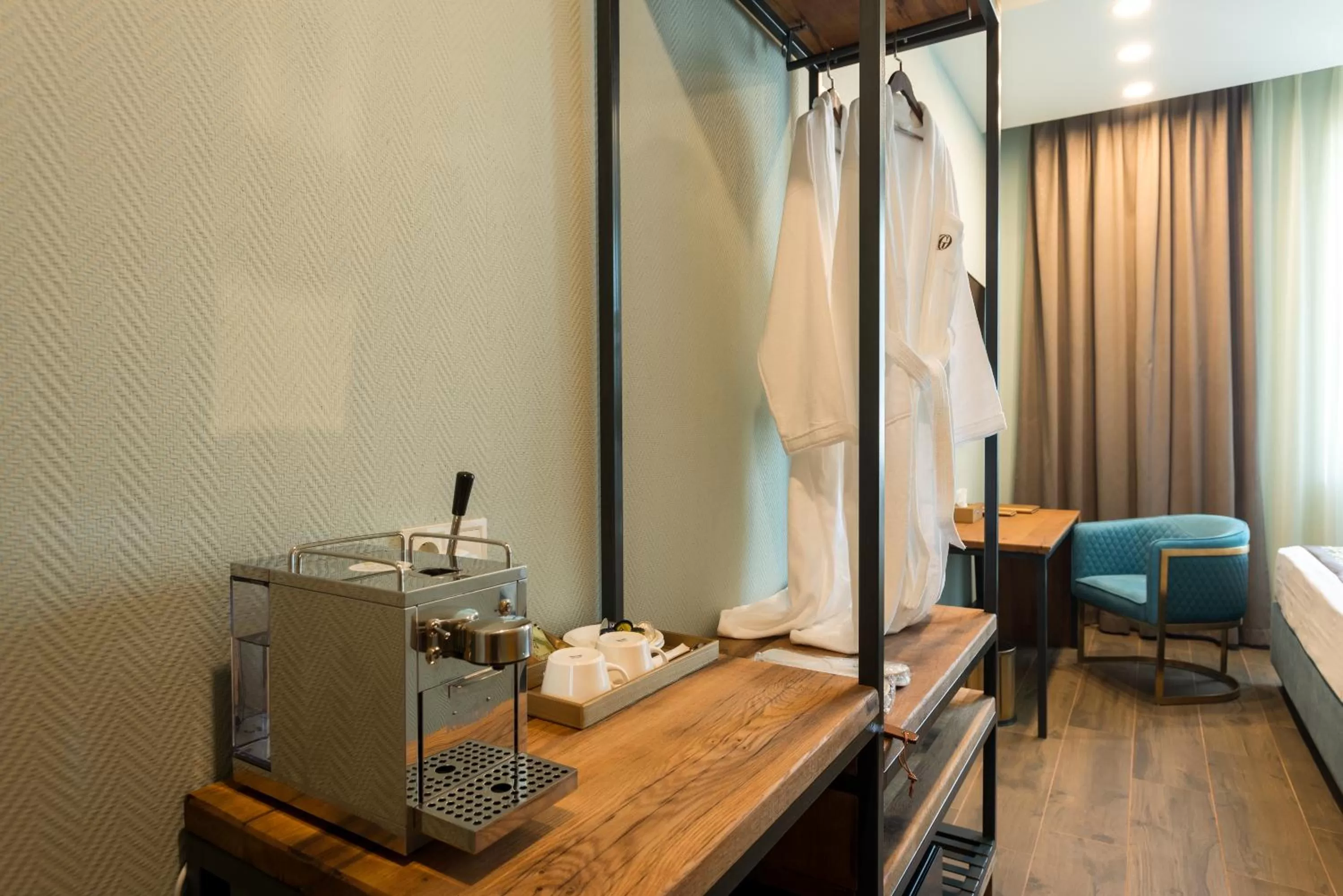 Coffee/tea facilities in Grand Opera Hotel