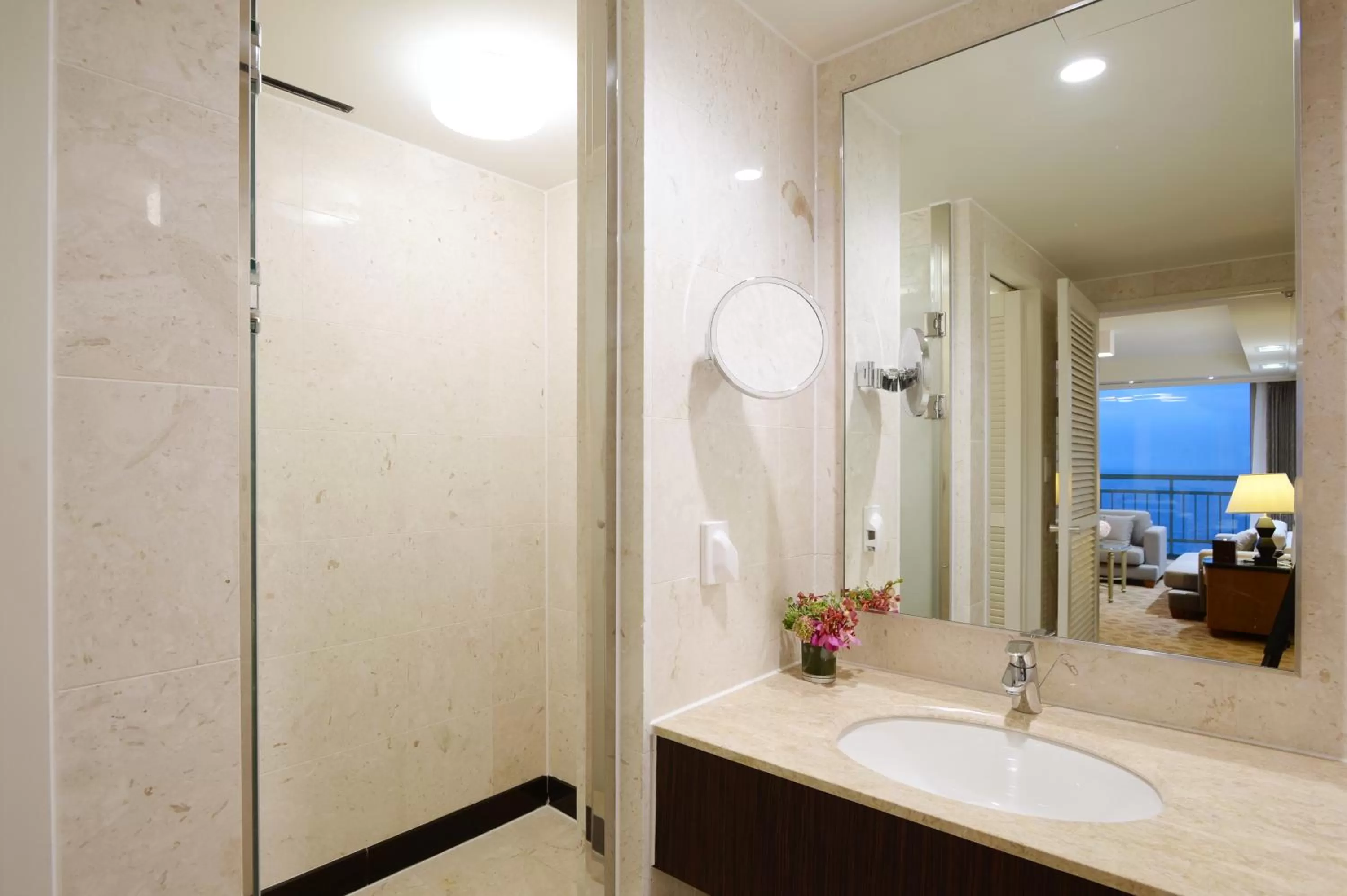 Bathroom in Ramada Plaza by Wyndham Jeju Ocean Front