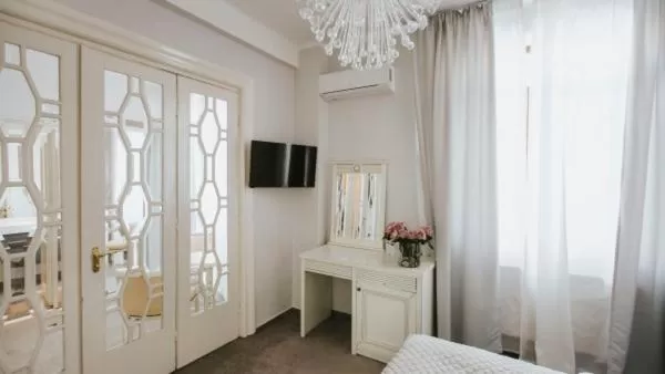 Carol Boutique - Vila Cornelia