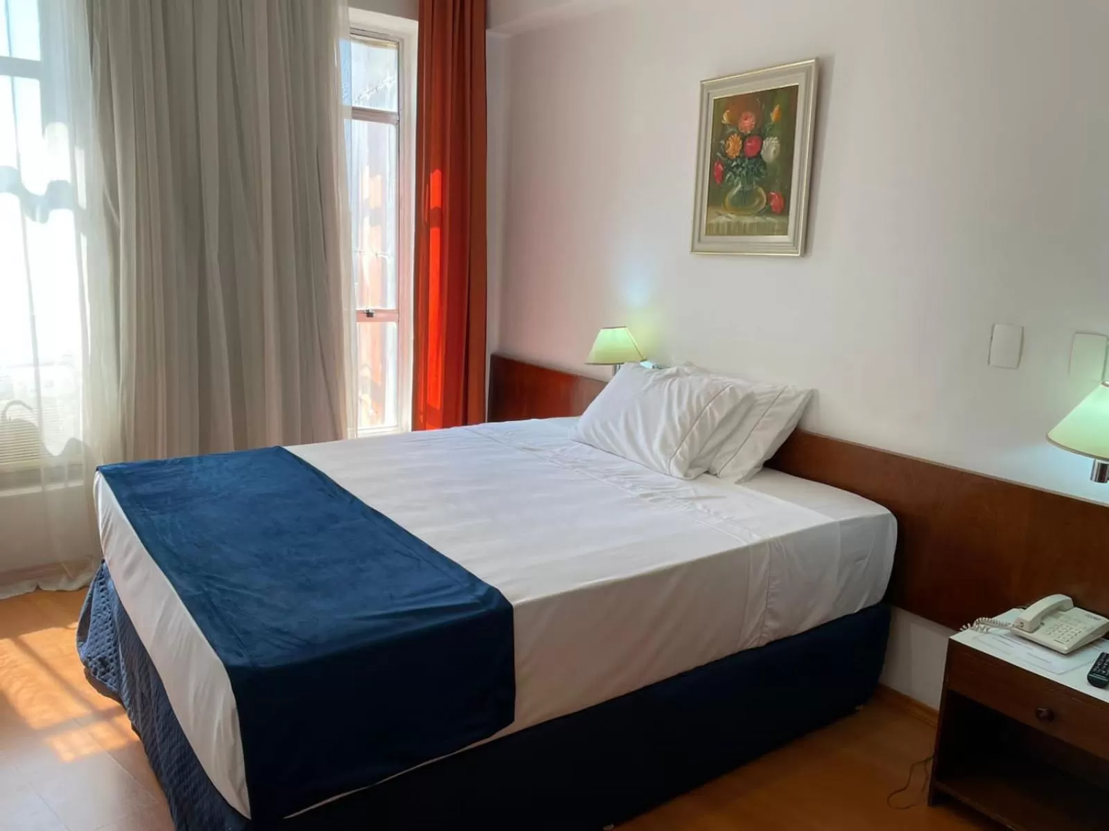 Deluxe Queen Suite - single occupancy in Pampas Palace Hotel