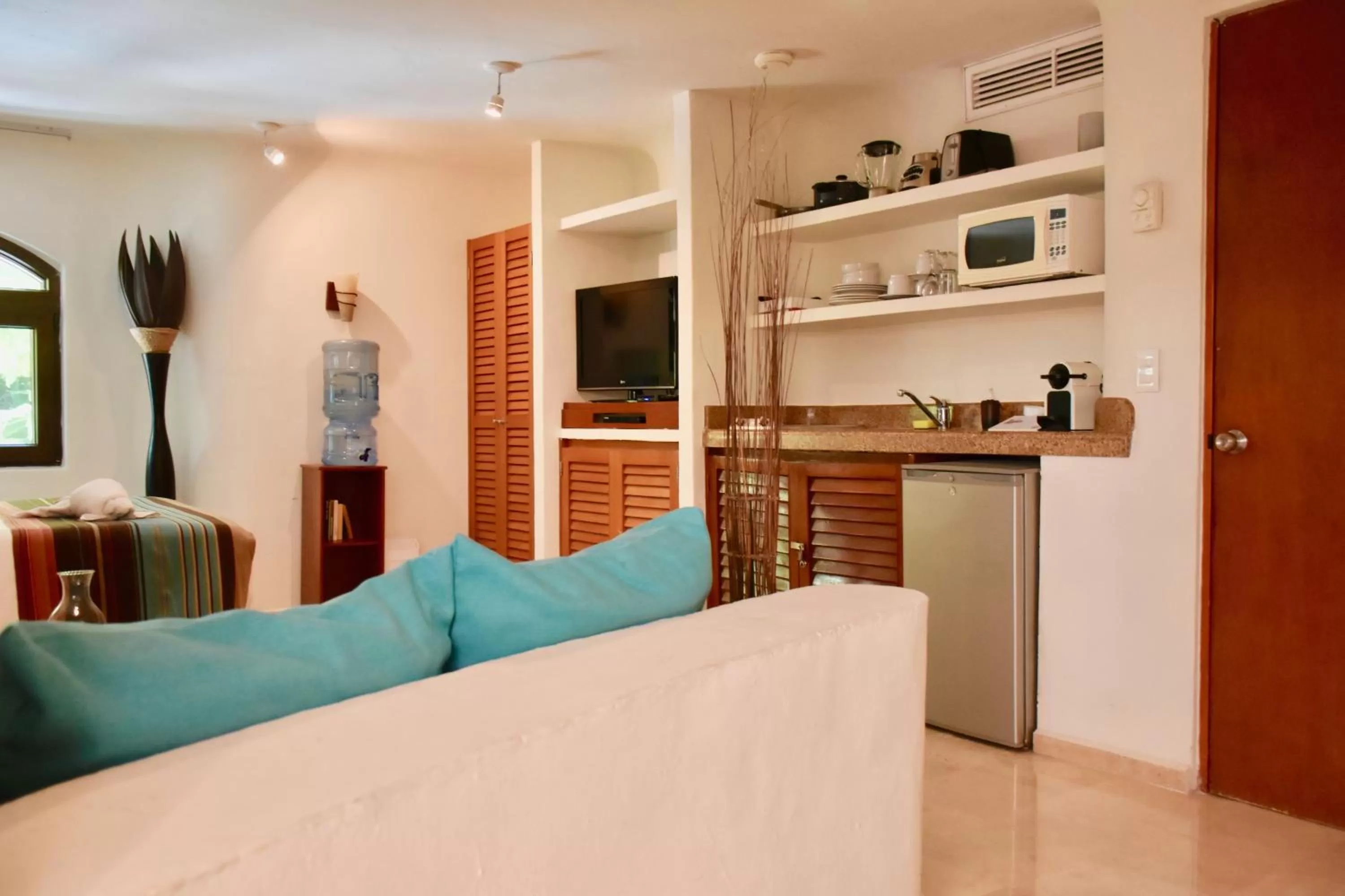 Coffee/tea facilities in Playa Palms Beach Hotel