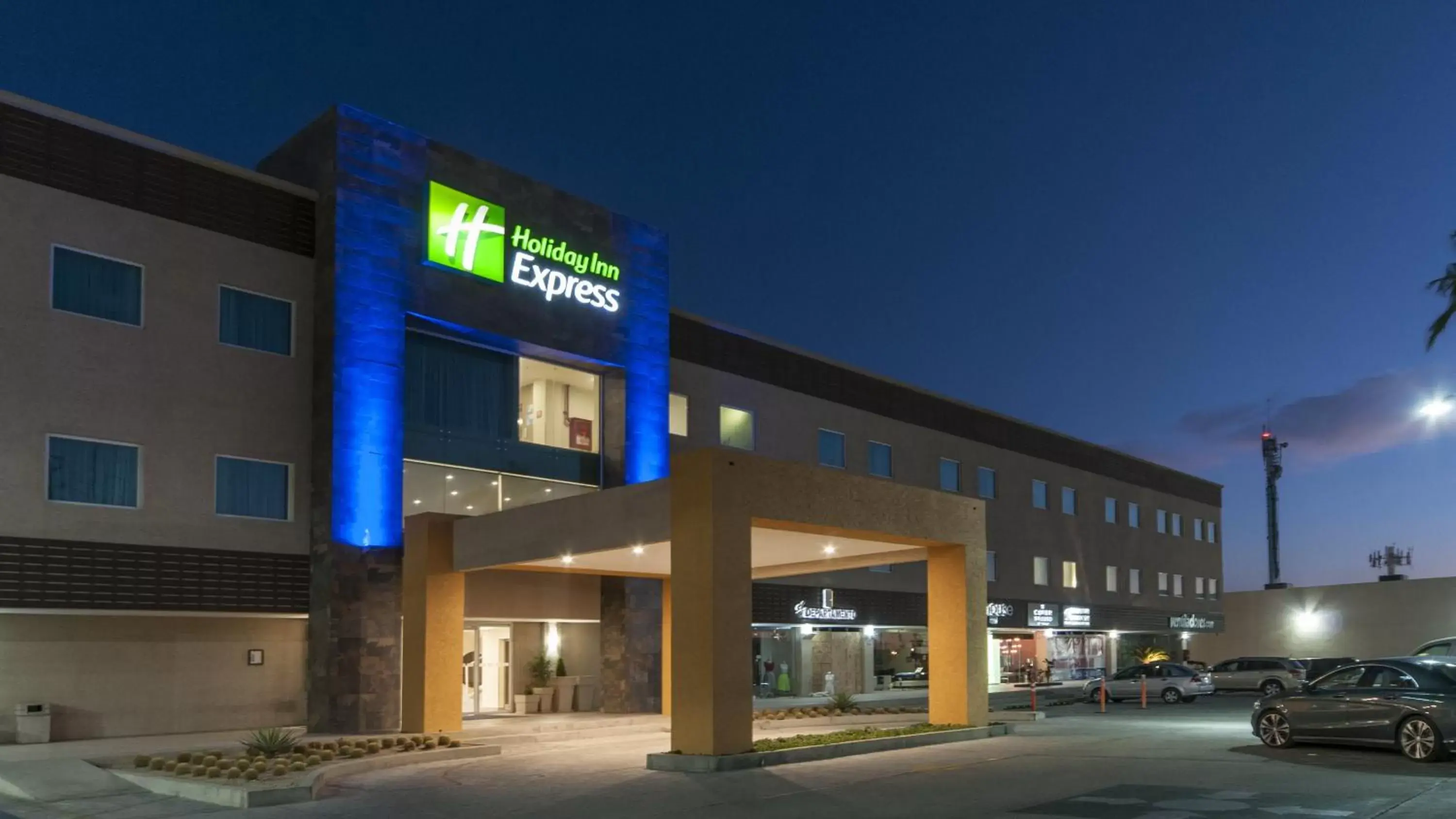 Property building in Holiday Inn Express Cabo San Lucas, an IHG Hotel