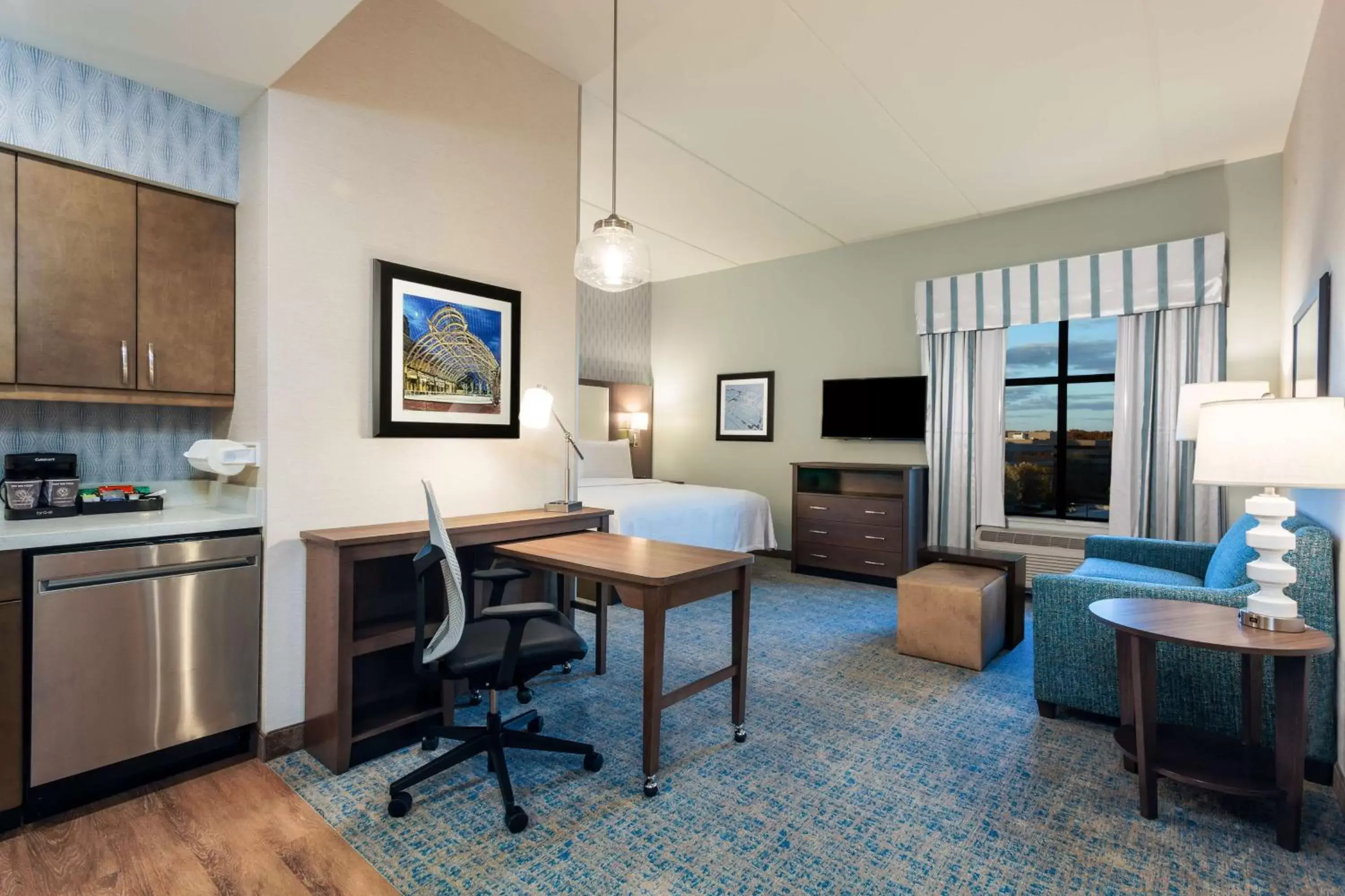 Bedroom, Seating Area in Homewood Suites By Hilton Reston, VA