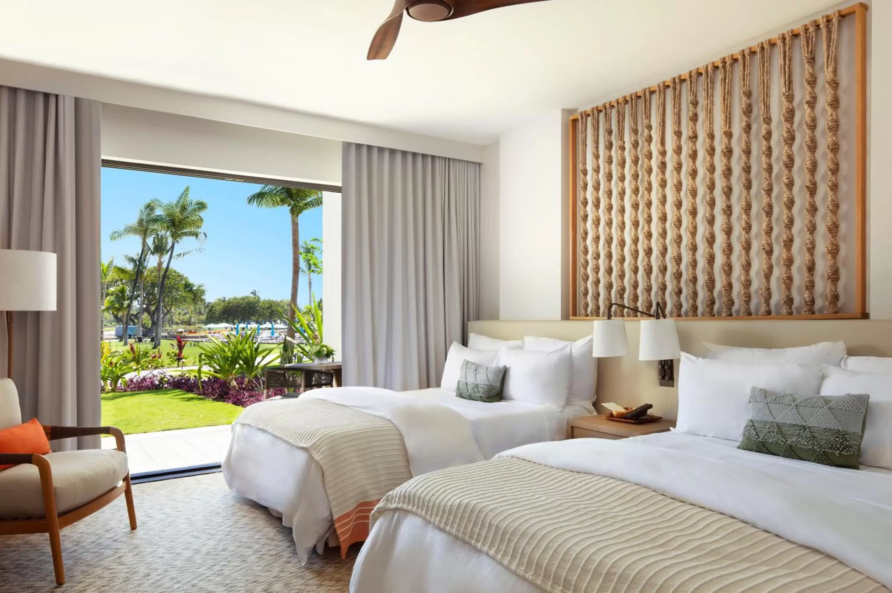 Bed in Mauna Lani, Auberge Resorts Collection