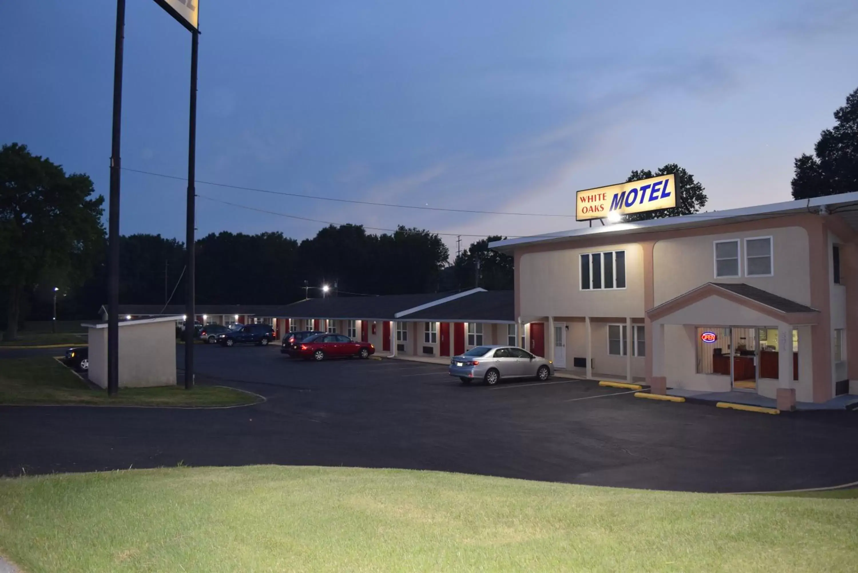 Property Building in White Oaks Motel Pennsville/Carneys Point