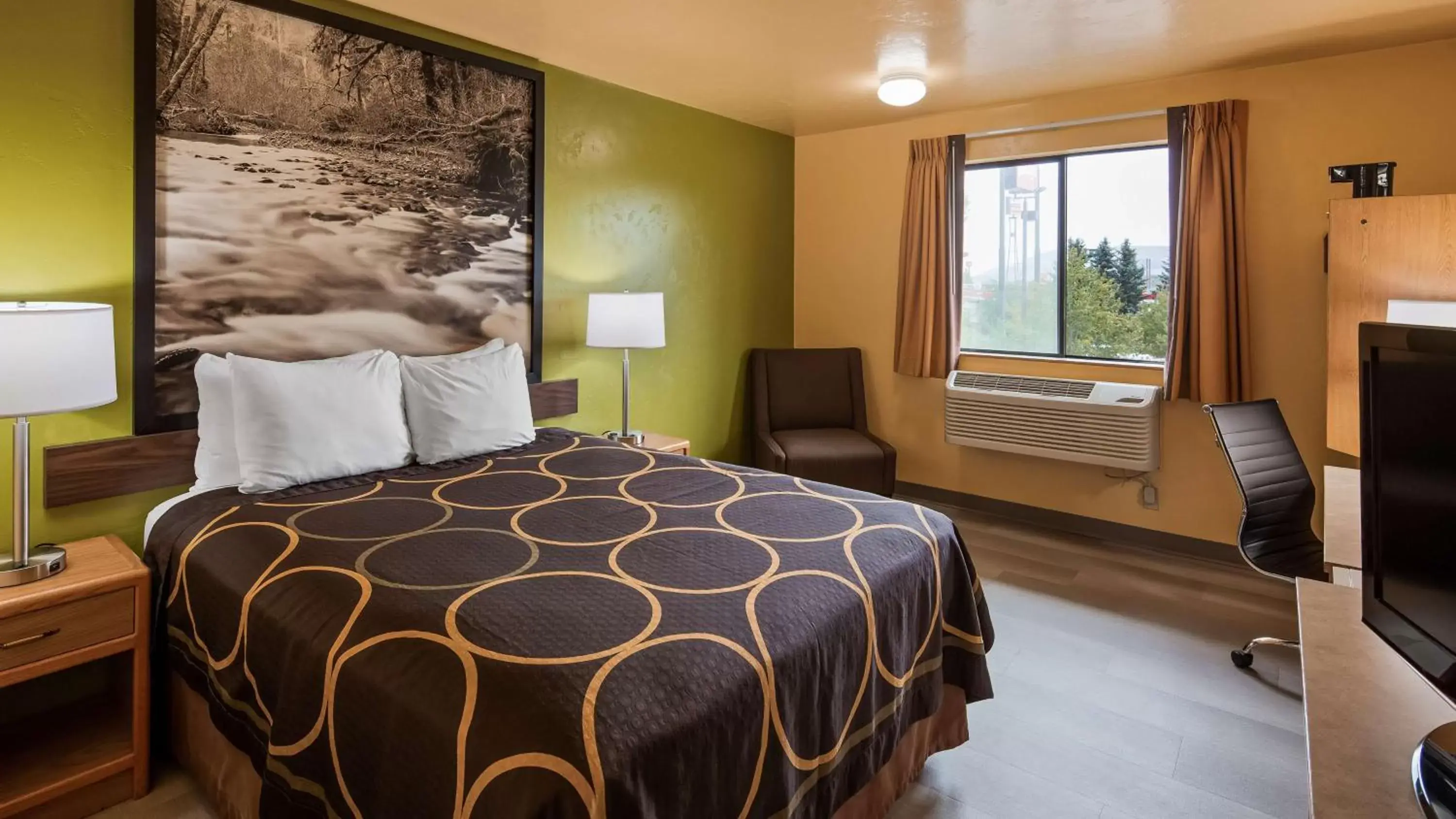 Queen Room - Mobility Access in SureStay Hotel by Best Western Ellensburg