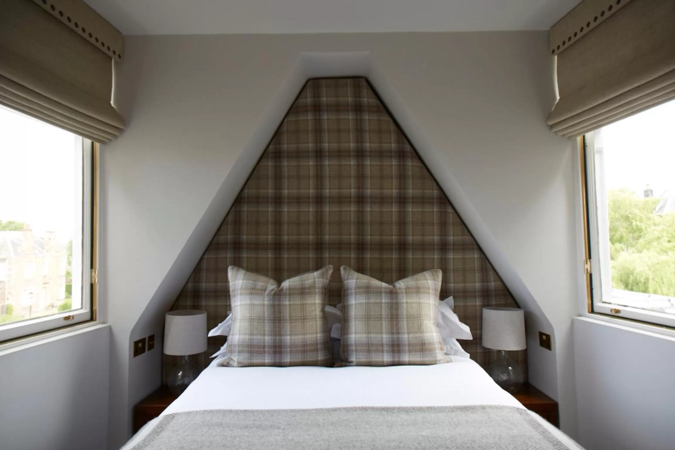 Bed in The Roseate Edinburgh - Small Luxury Hotels of the World