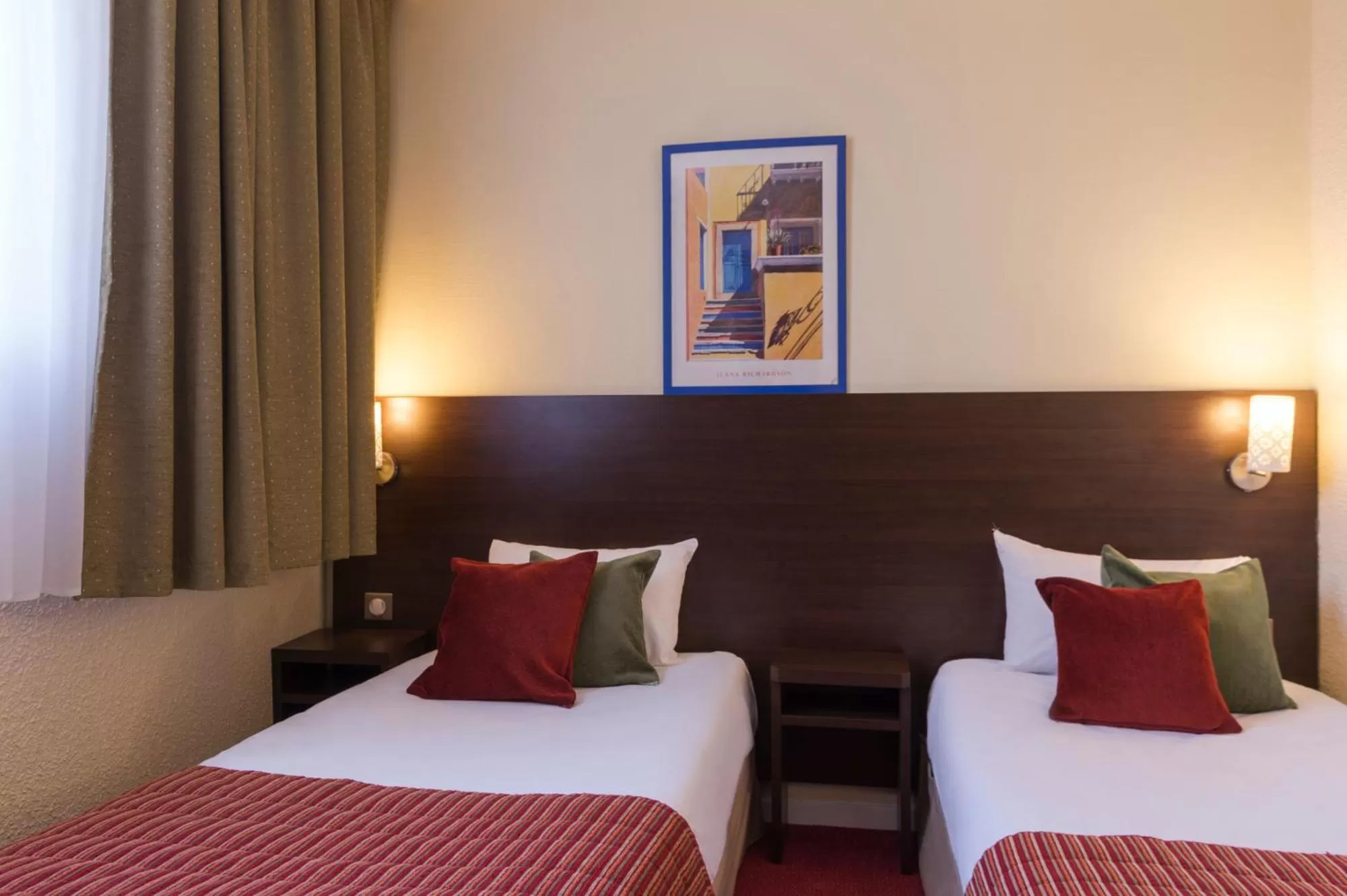 Bed in The Originals City, Hôtel Paris Sud, Orly-Draveil