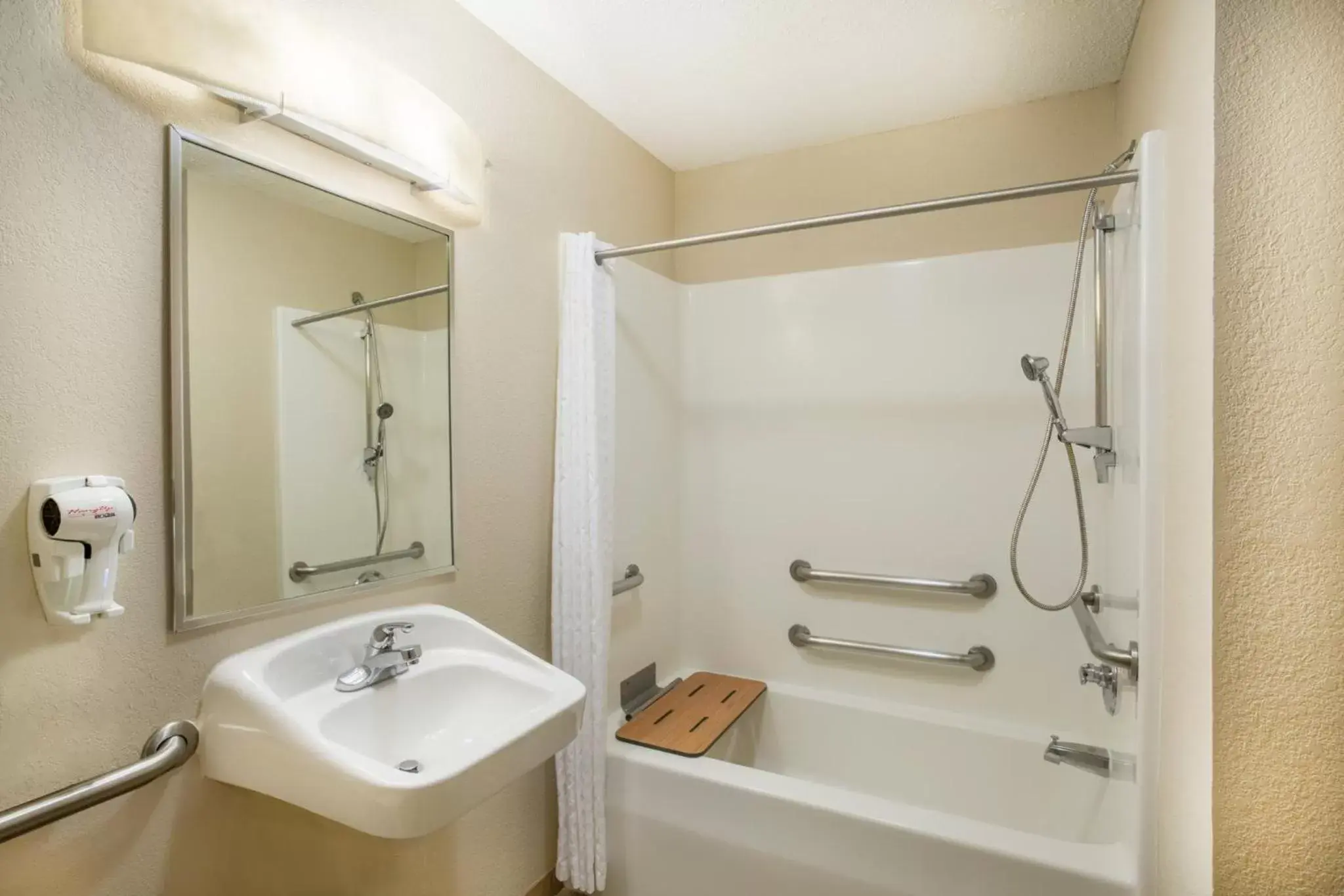 Bathroom in Candlewood Suites Nogales, an IHG Hotel