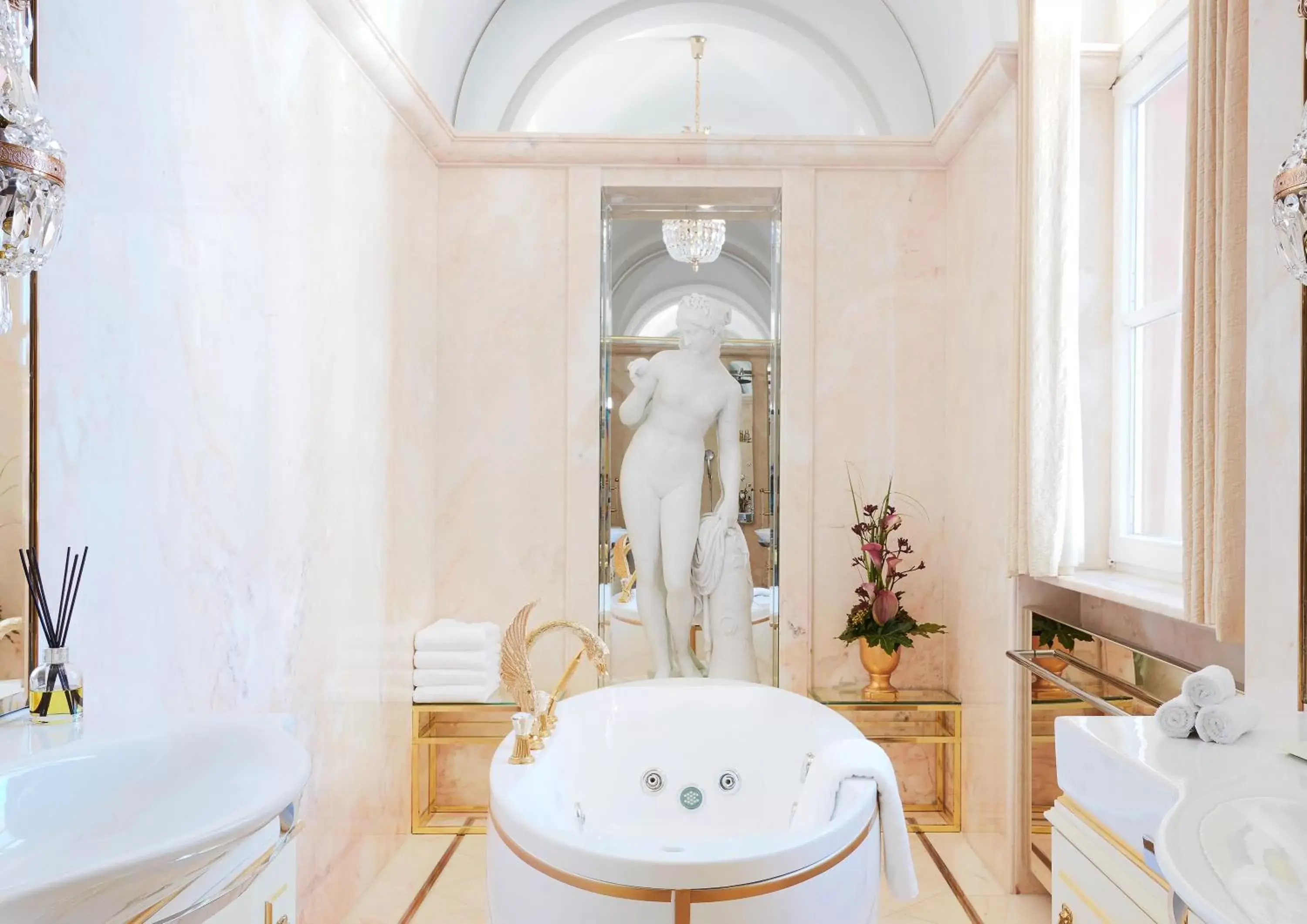 Bathroom in Living Hotel De Medici
