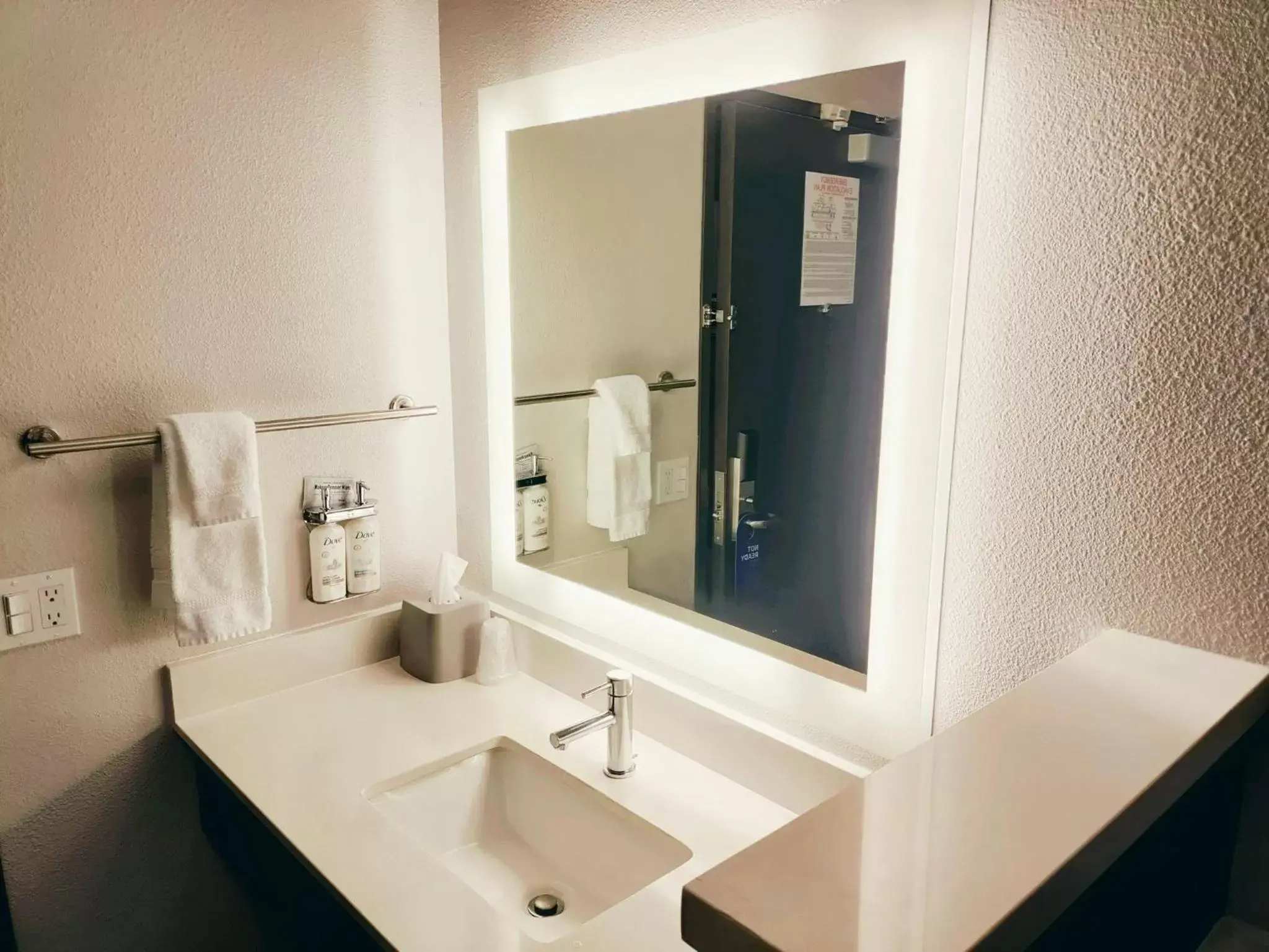 Bathroom in Holiday Inn Express Newberg - Wine Country, an IHG Hotel