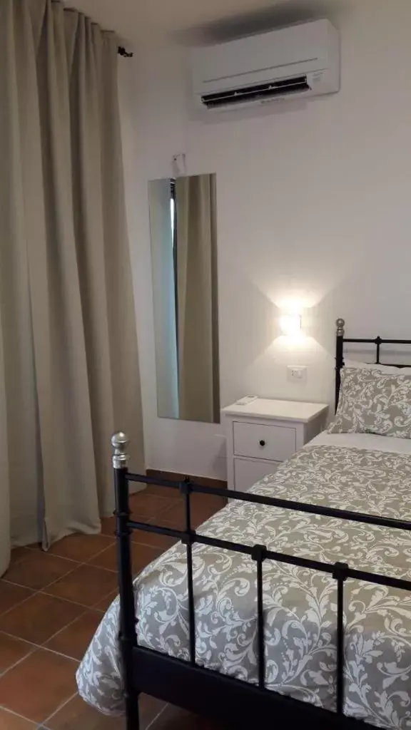 Bed in Villa Angiolina, Molise