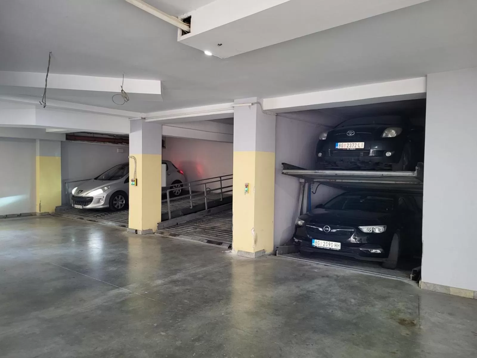 Parking in Xenon Hotel & SPA