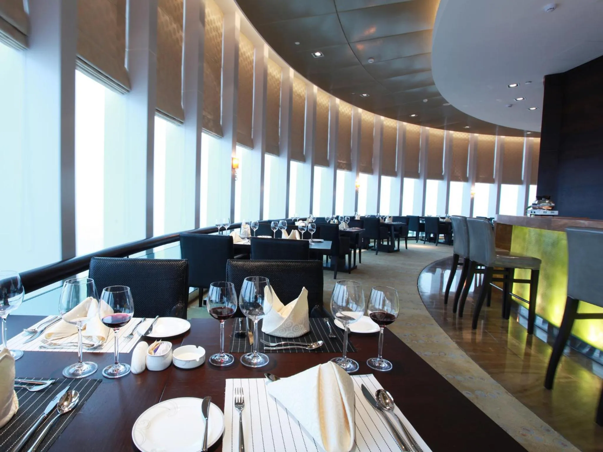 Restaurant/places to eat in HJ International Hotel