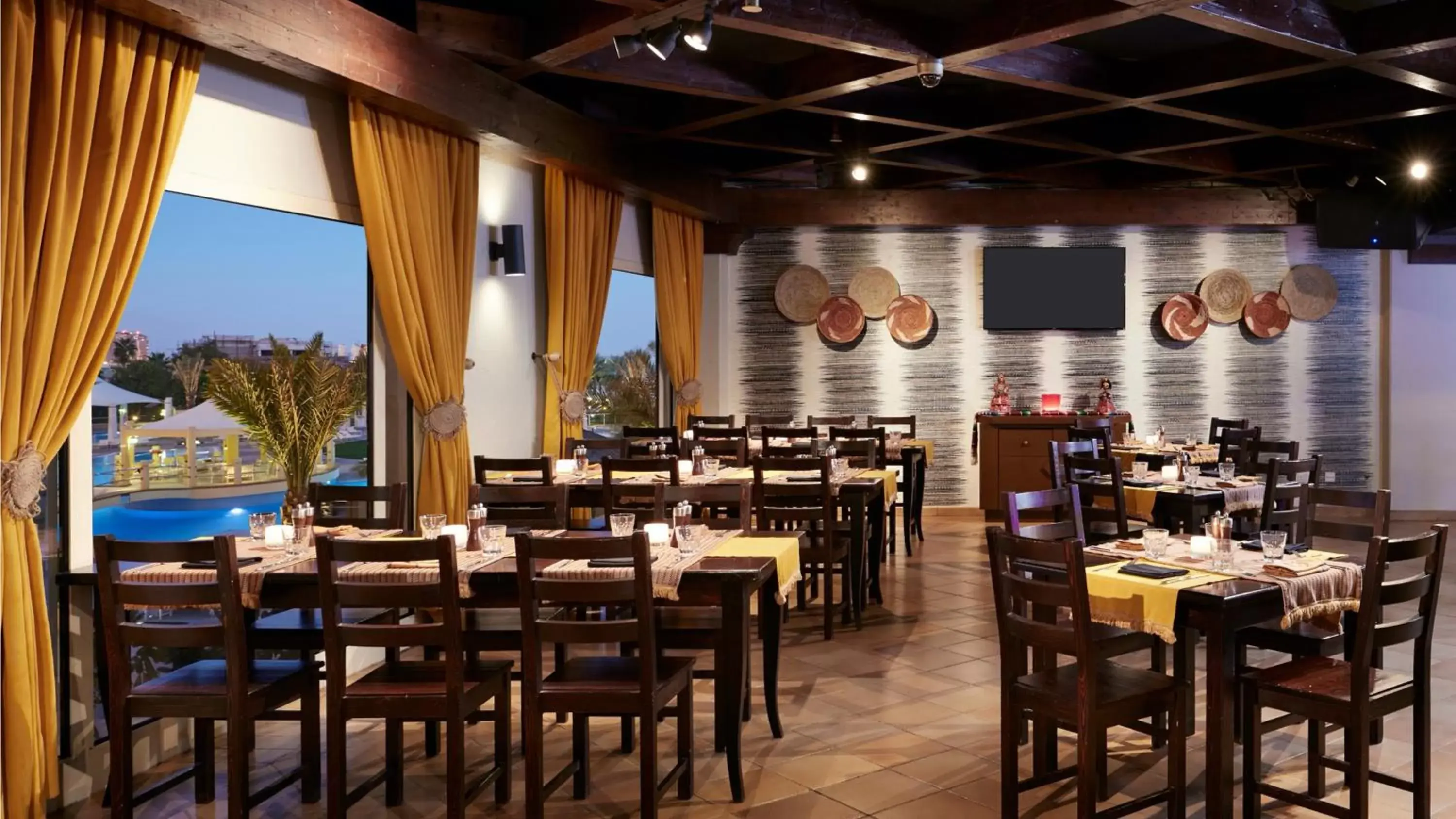 Restaurant/Places to Eat in InterContinental Doha Beach & Spa, an IHG Hotel Restaurant/Places to Eat in InterContinental Doha Beach & Spa, an IHG Hotel