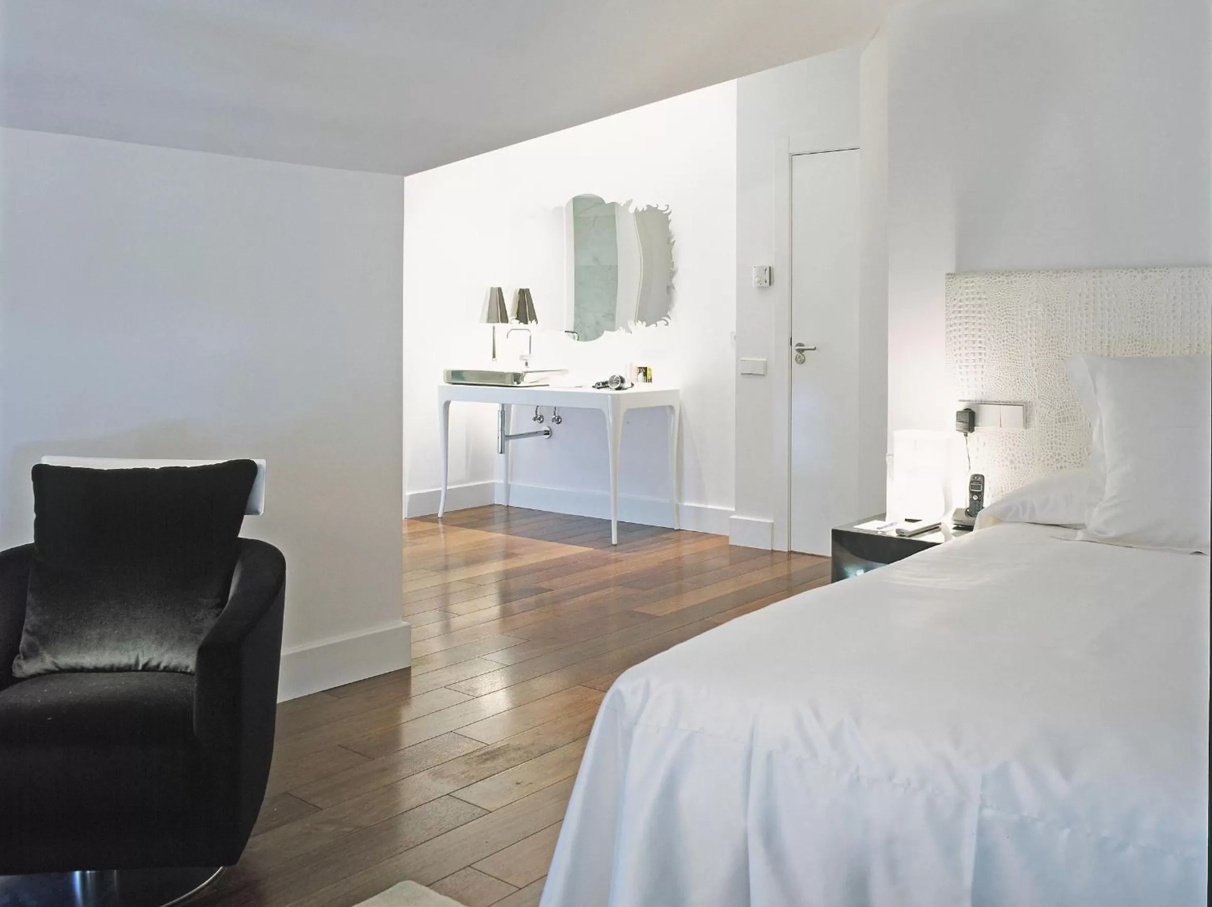 Decorative detail, Bed in Hospes Palacio de los Patos, a Member of Design Hotels