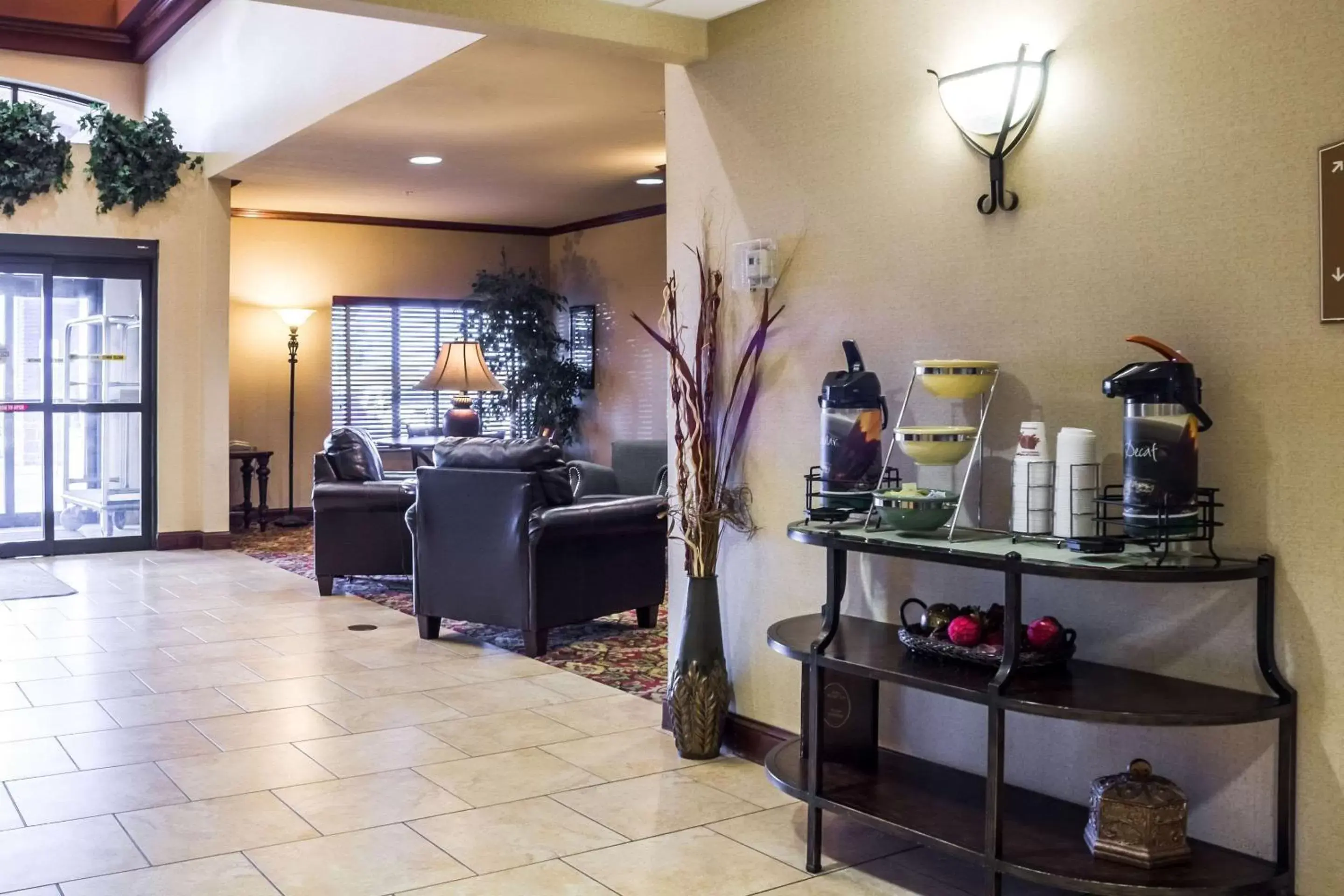 Lobby or reception in Quality Inn & Suites Airport North