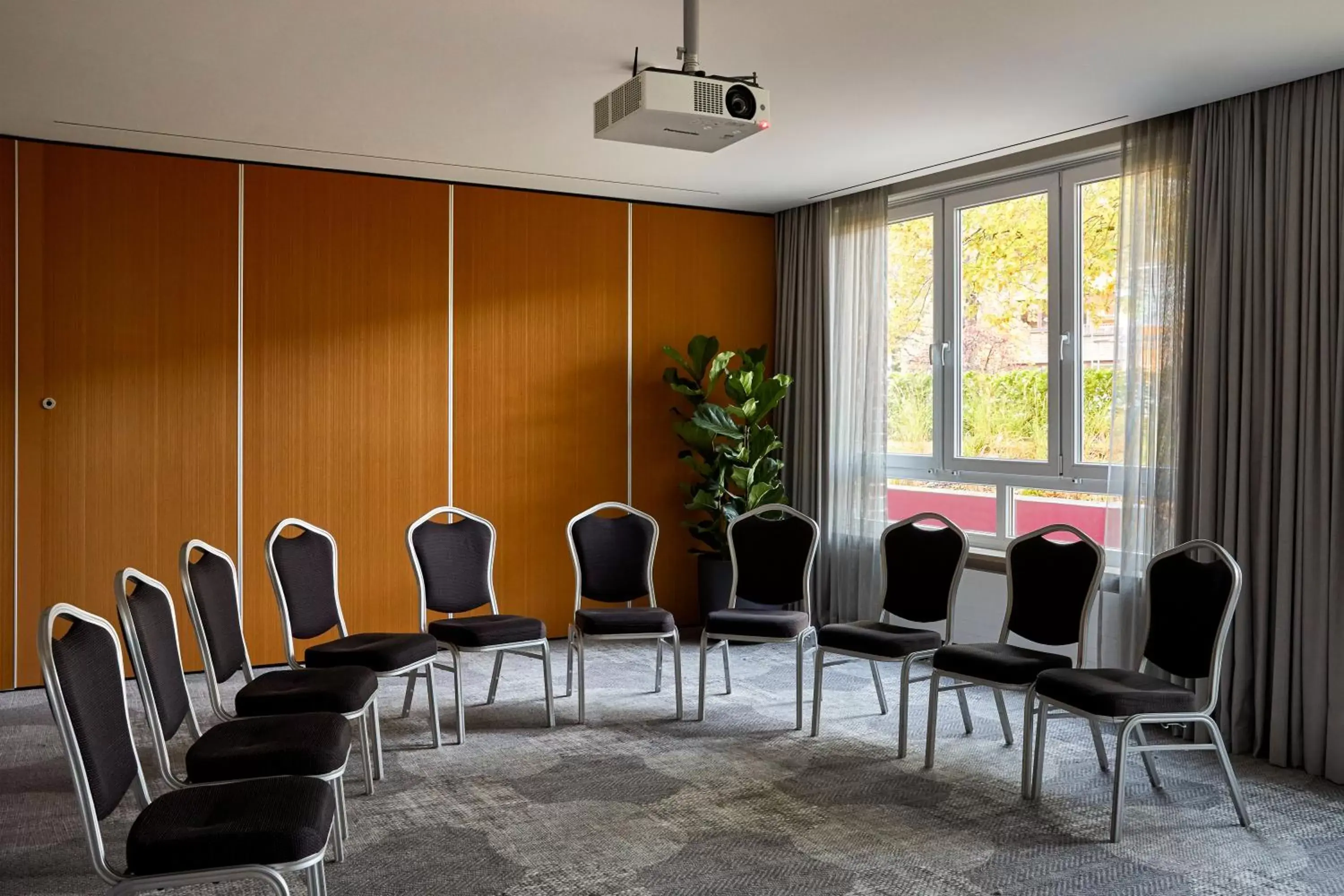 Meeting/conference room in Crowne Plaza Hamburg-City Alster, an IHG Hotel